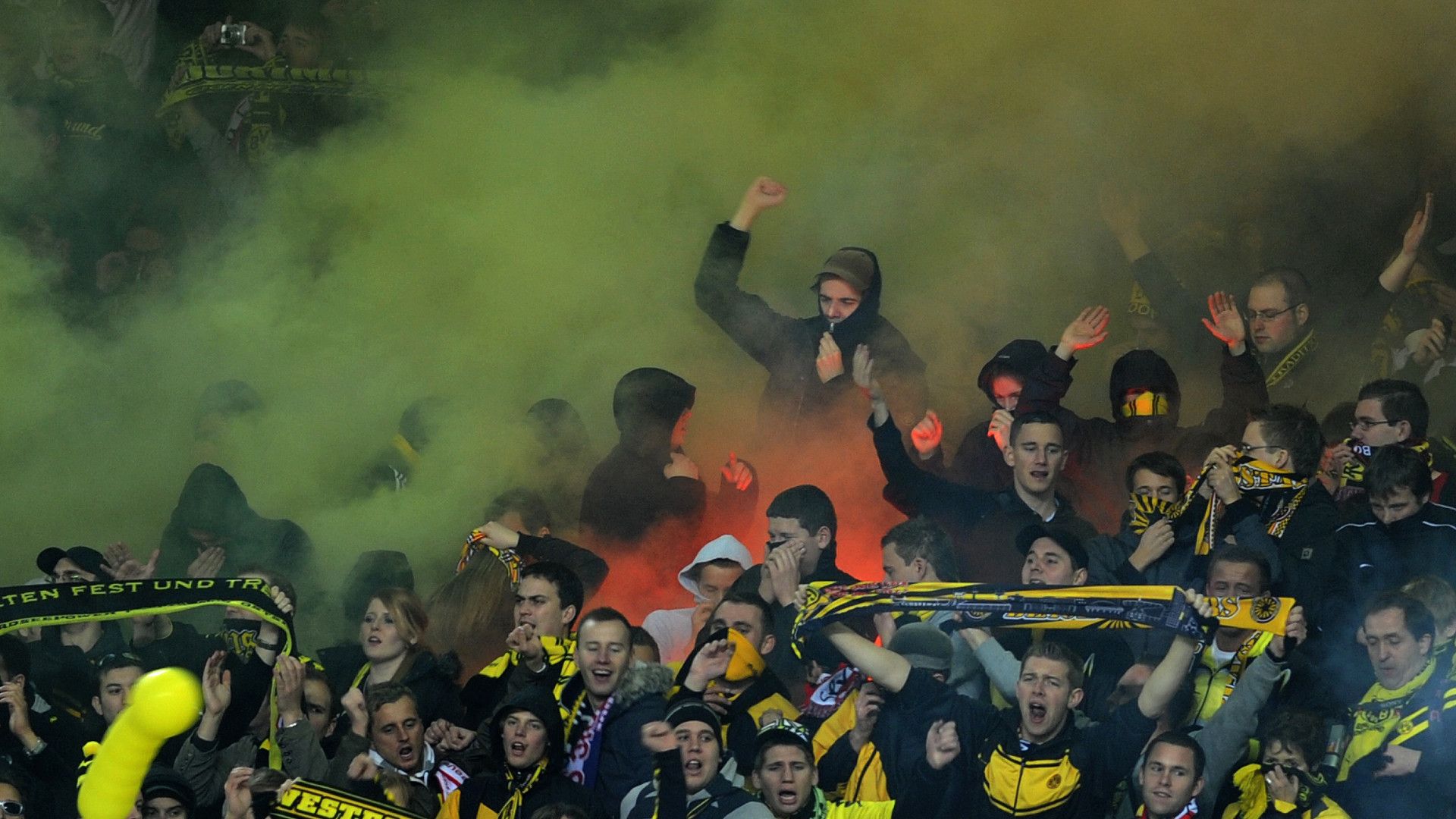 DORTMUND FANS