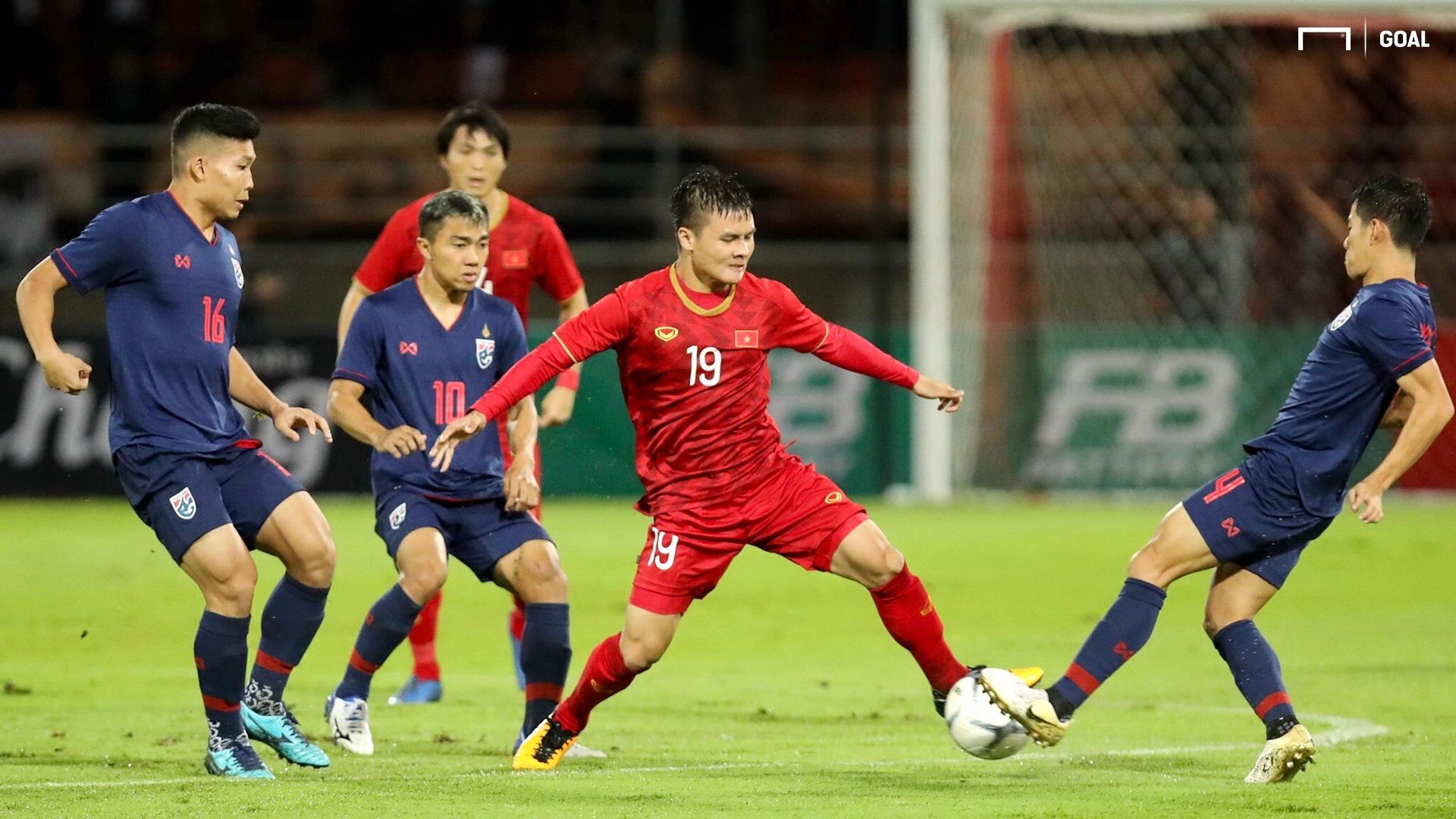 Nguyen Quang Hai Thai Lan - Vietnam 2022 FIFA World Cup qualification
