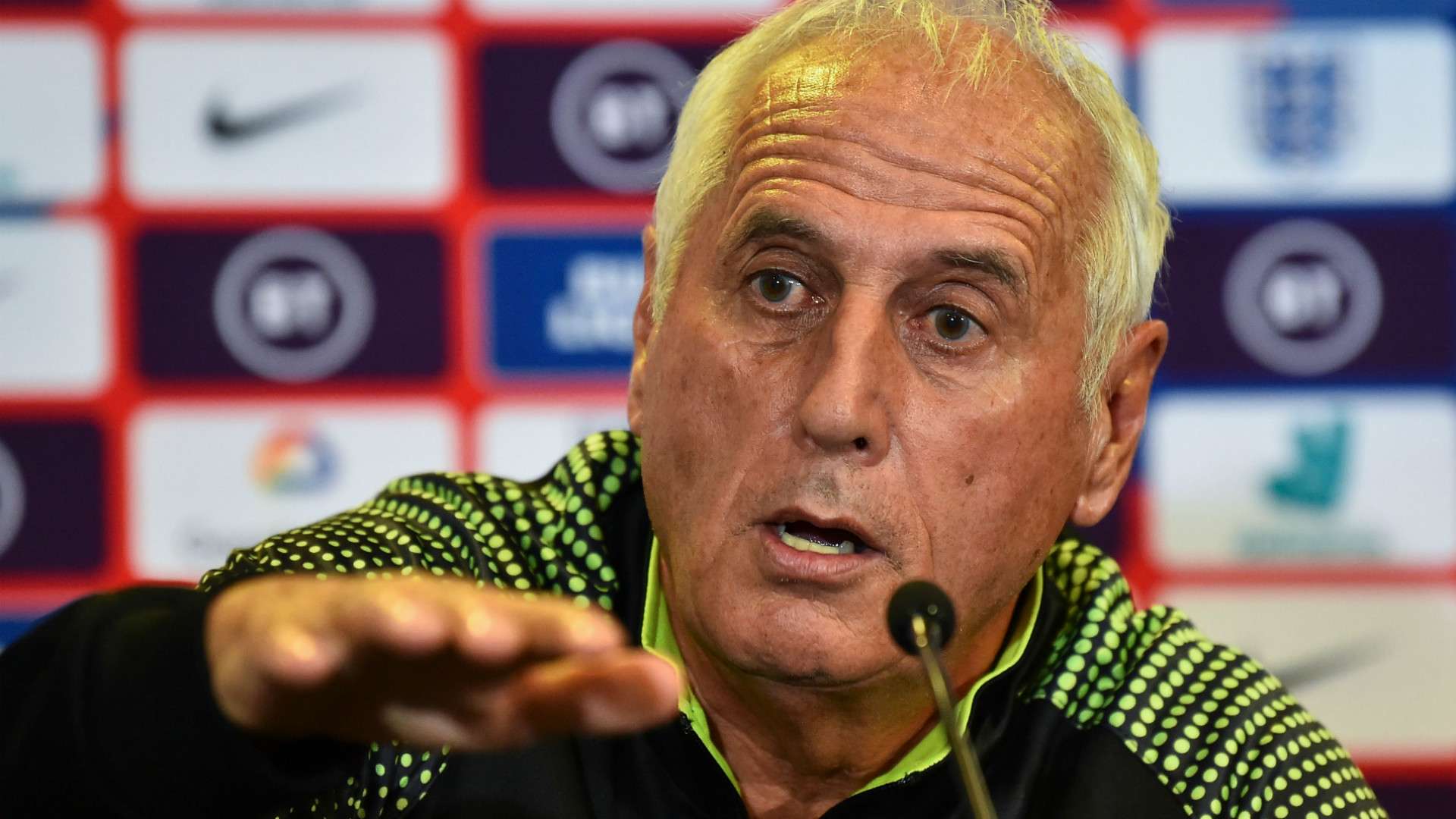 BERNARD CHALLANDES KOSOVO