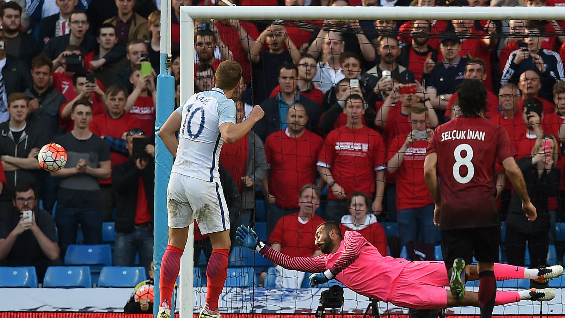 Harry Kane penalty England Turkey