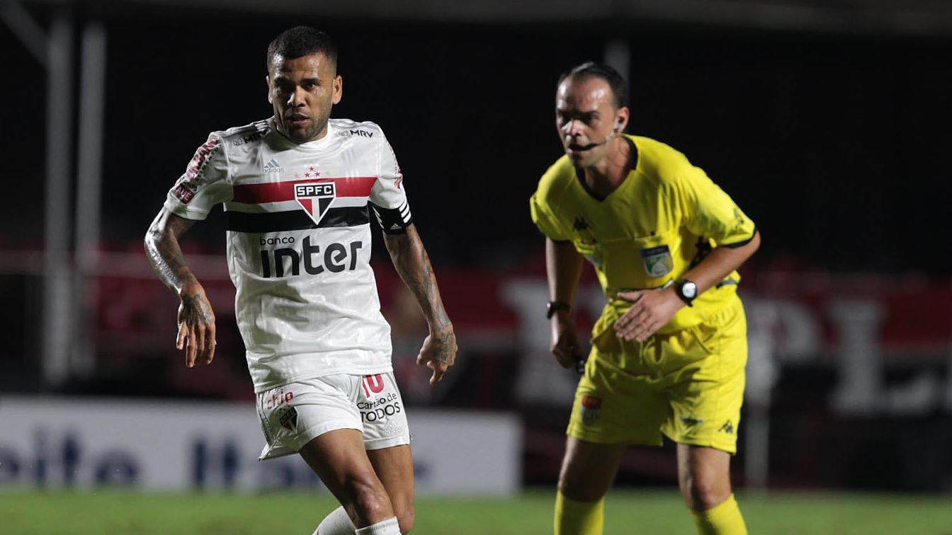 Dani Alves - São Paulo x Botafogo-SP Paulistão 2021