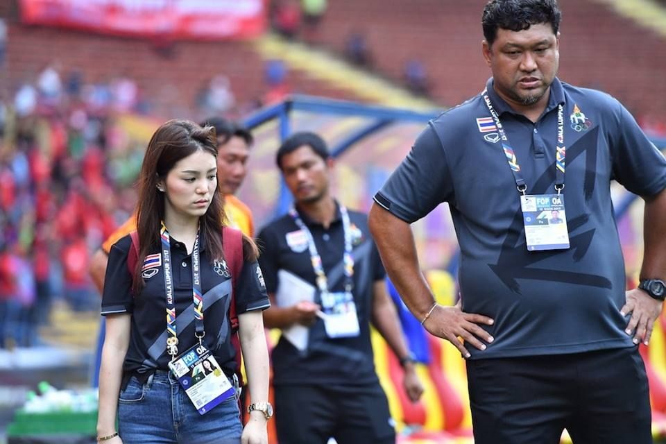 วทันยา วงษ์โอภาสี