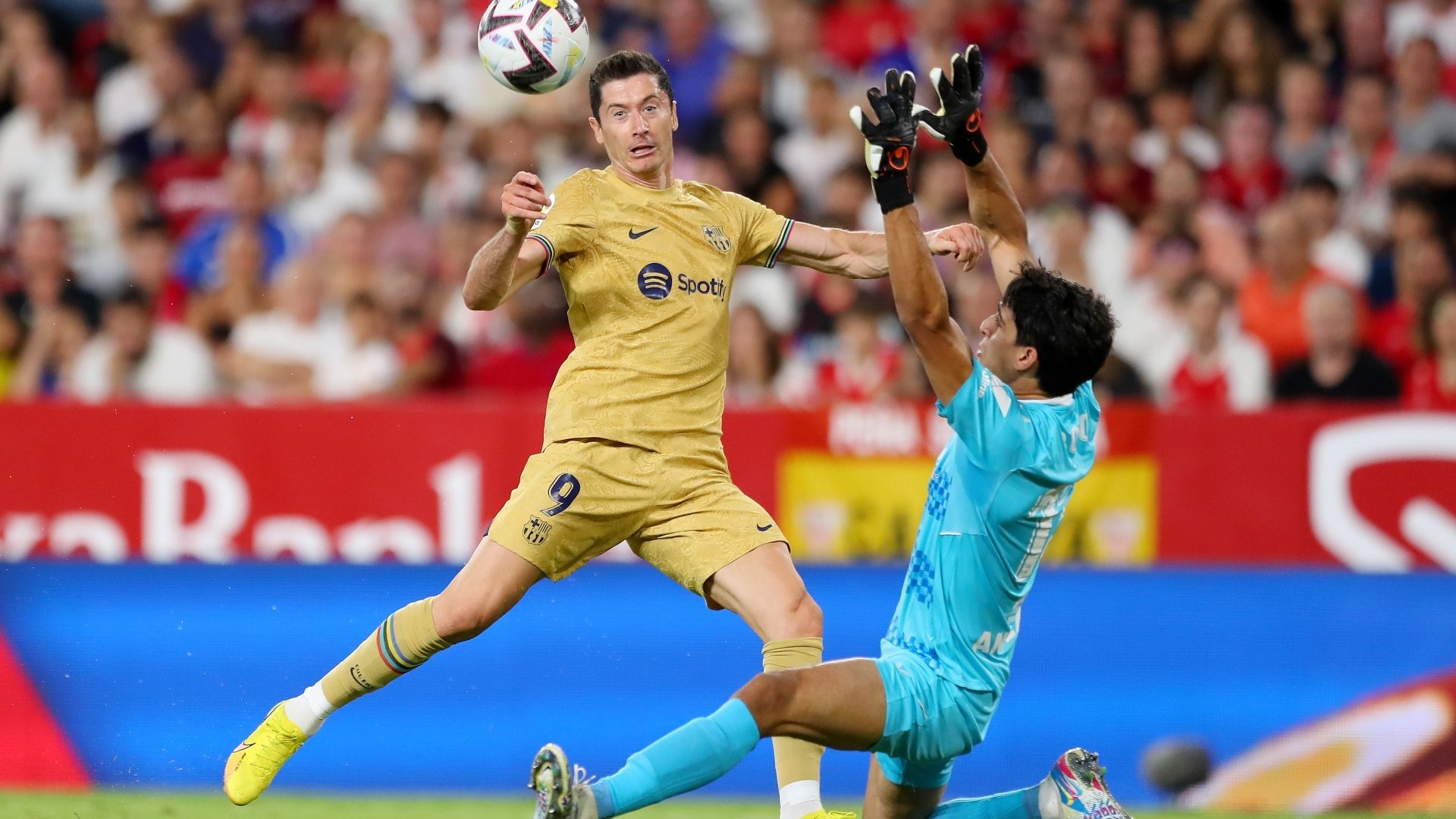 Lewandowski Sevilla Barcelona