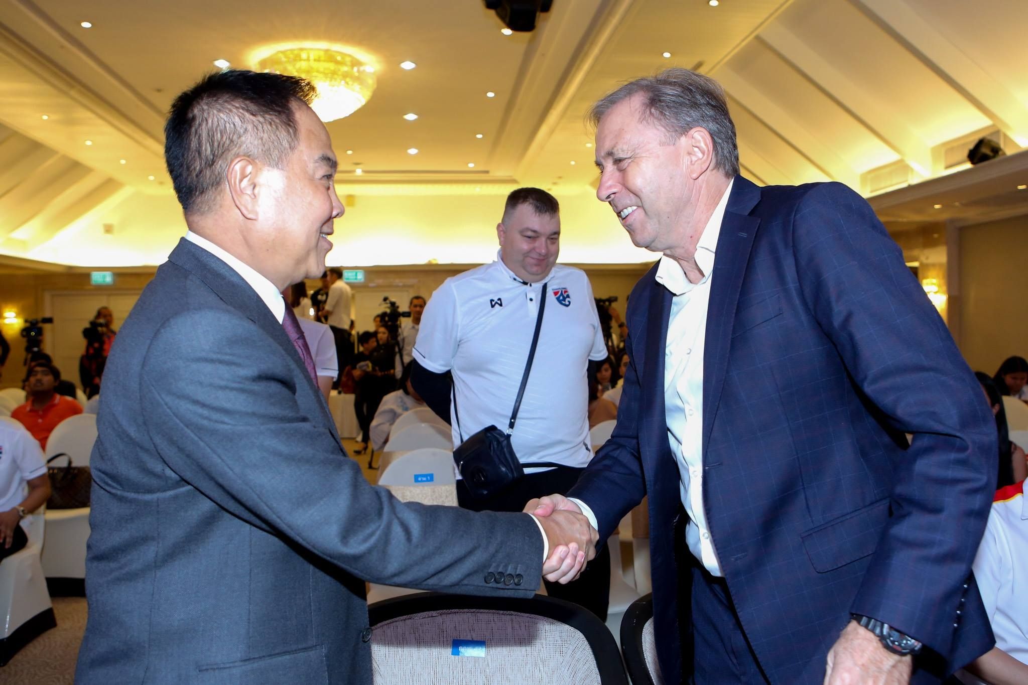 พล.ต.อ.สมยศ พุ่มพันธุ์ม่วง, Milovan Rajevac