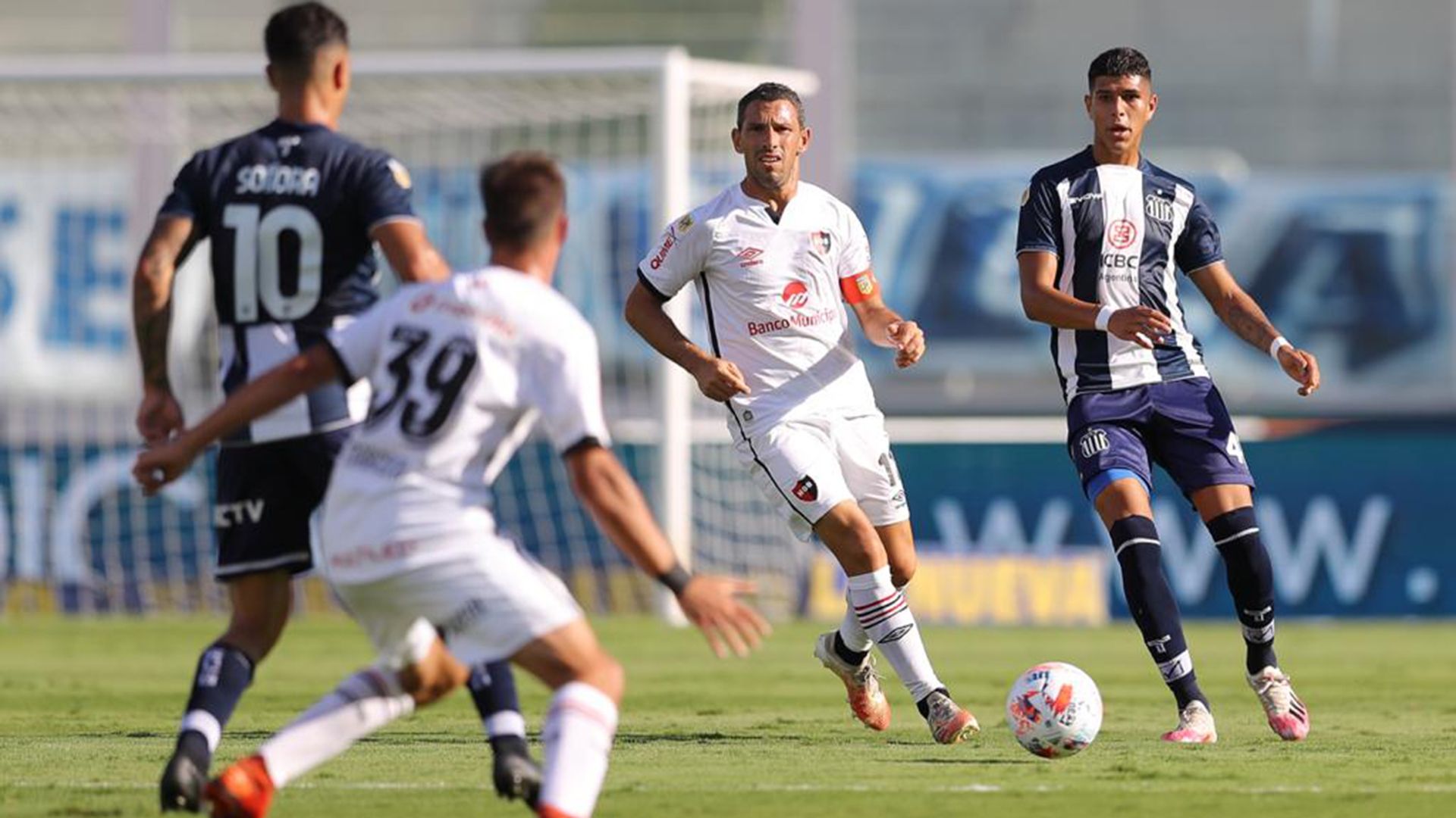 Maxi Rodriguez Pedro Hincapie Talleres Newells Copa Liga Profesional 27022021