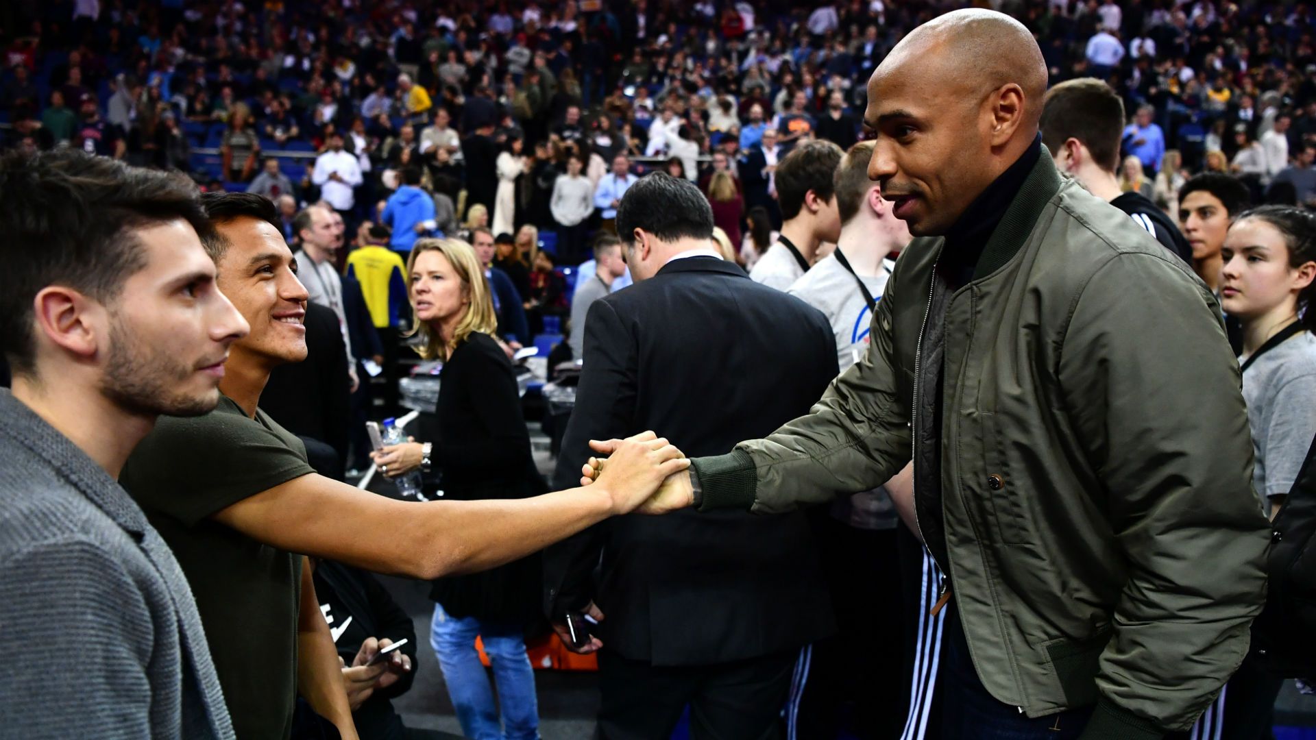Alexis Sanchez Thierry Henry NBA