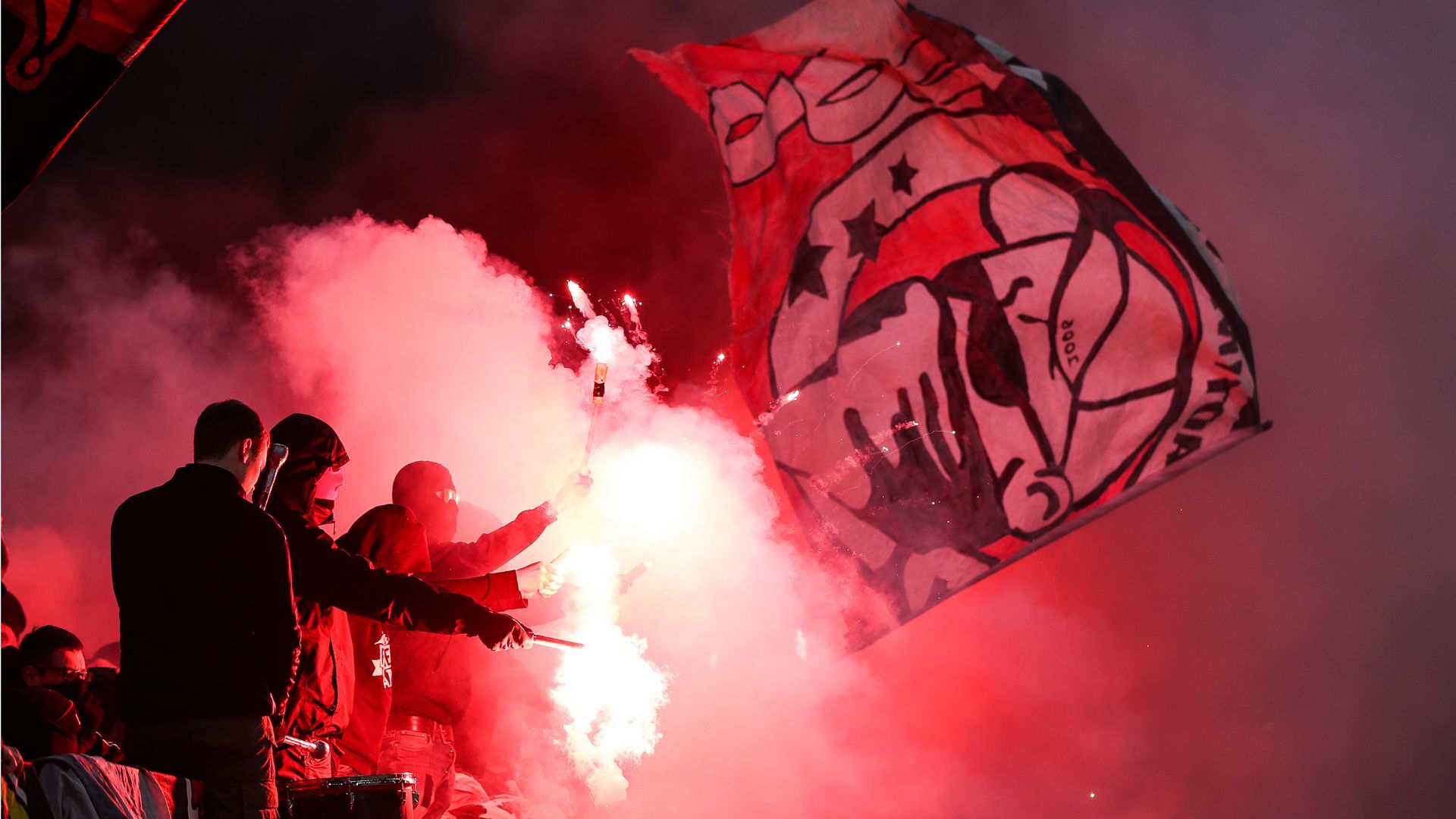 Bayer Leverkusen Fans Pyrotechnik Bundesliga 28012017