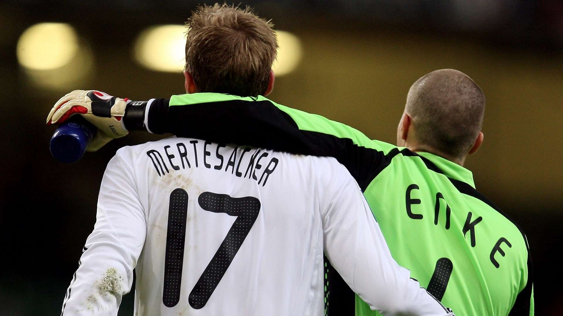 2017-11-10 2009 MERTESACKER ENKE