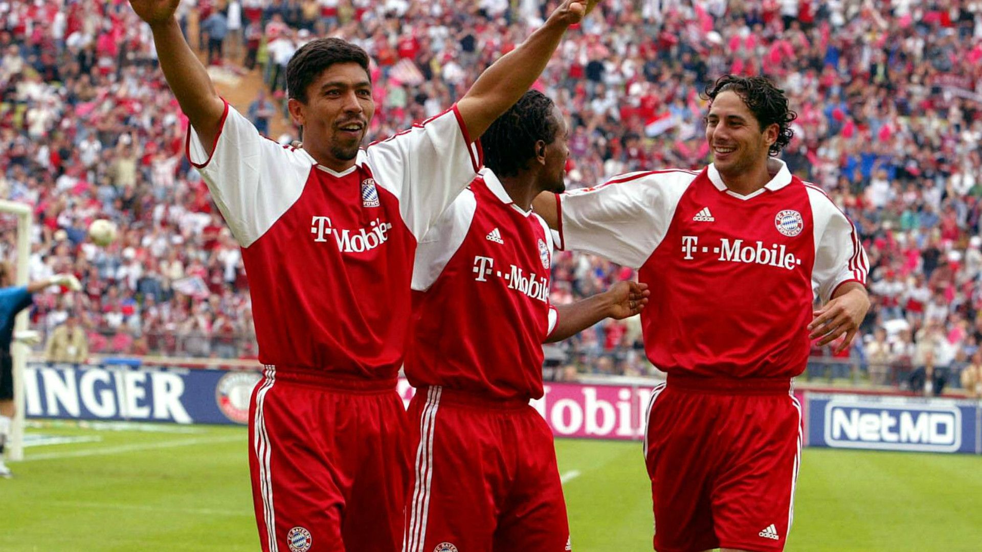 Claudio Pizarro Giovane Elber FC Bayern Bundesliga 17052003