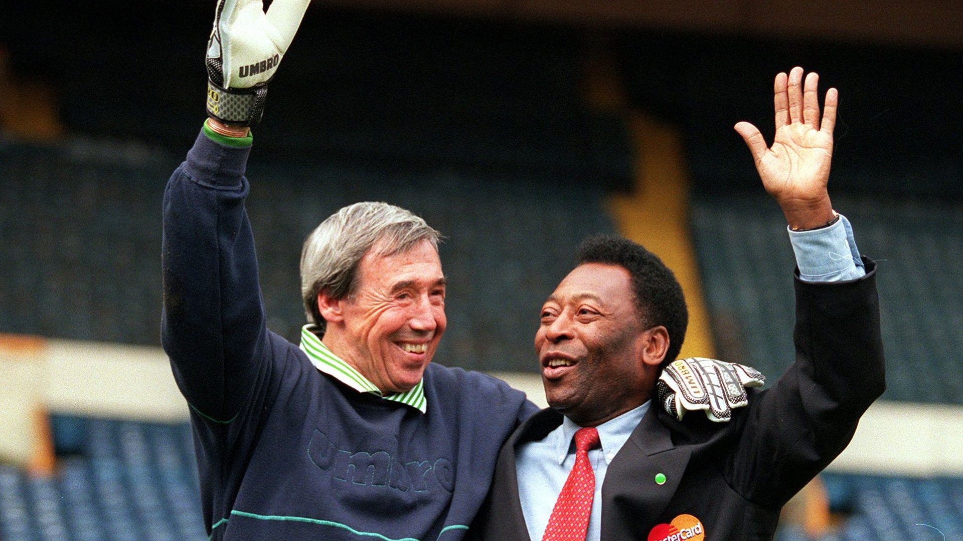 2017-12-26 2000 Gordon Banks PELE