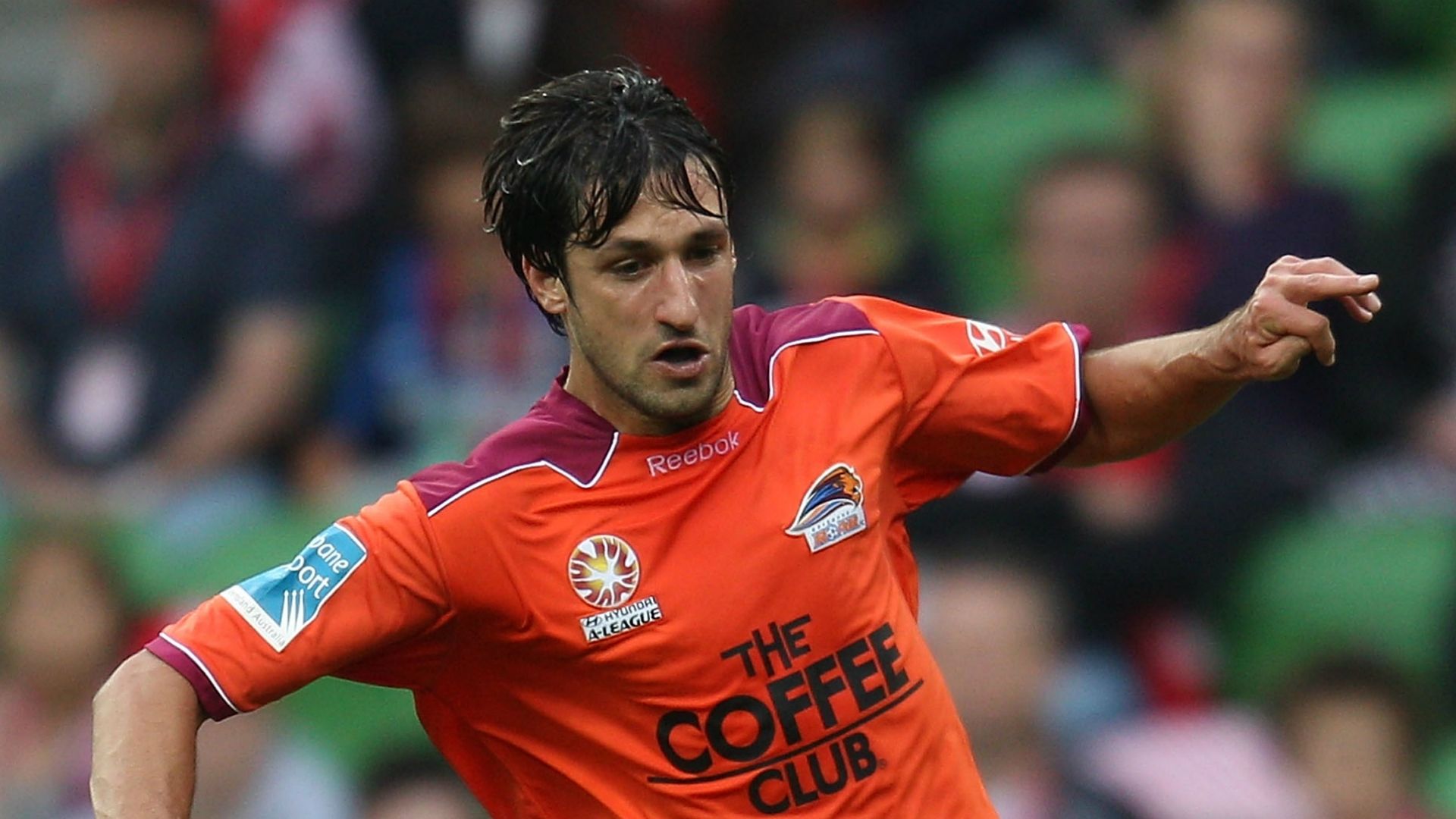 Thomas Broich Melbourne Heart v Brisbane Roar A-League 14112010