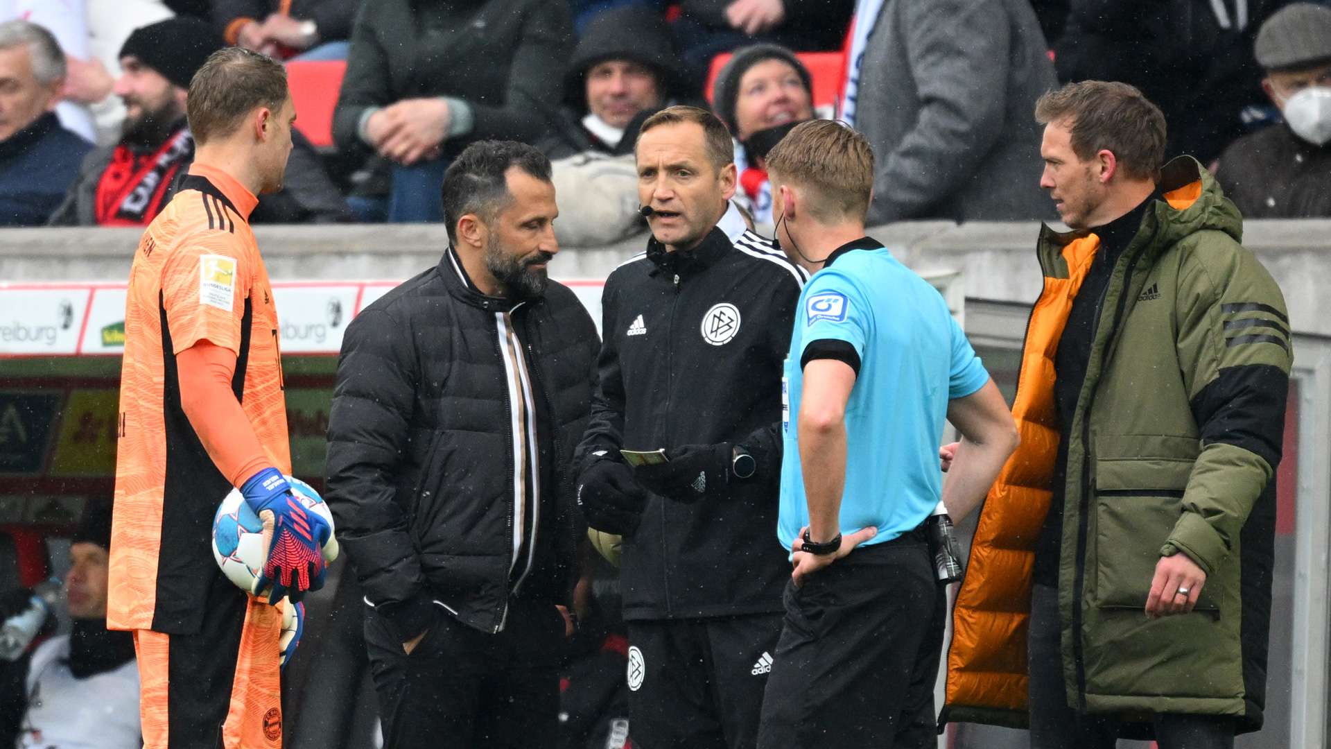 FC Bayern Freiburg Schiedsrichter 0422