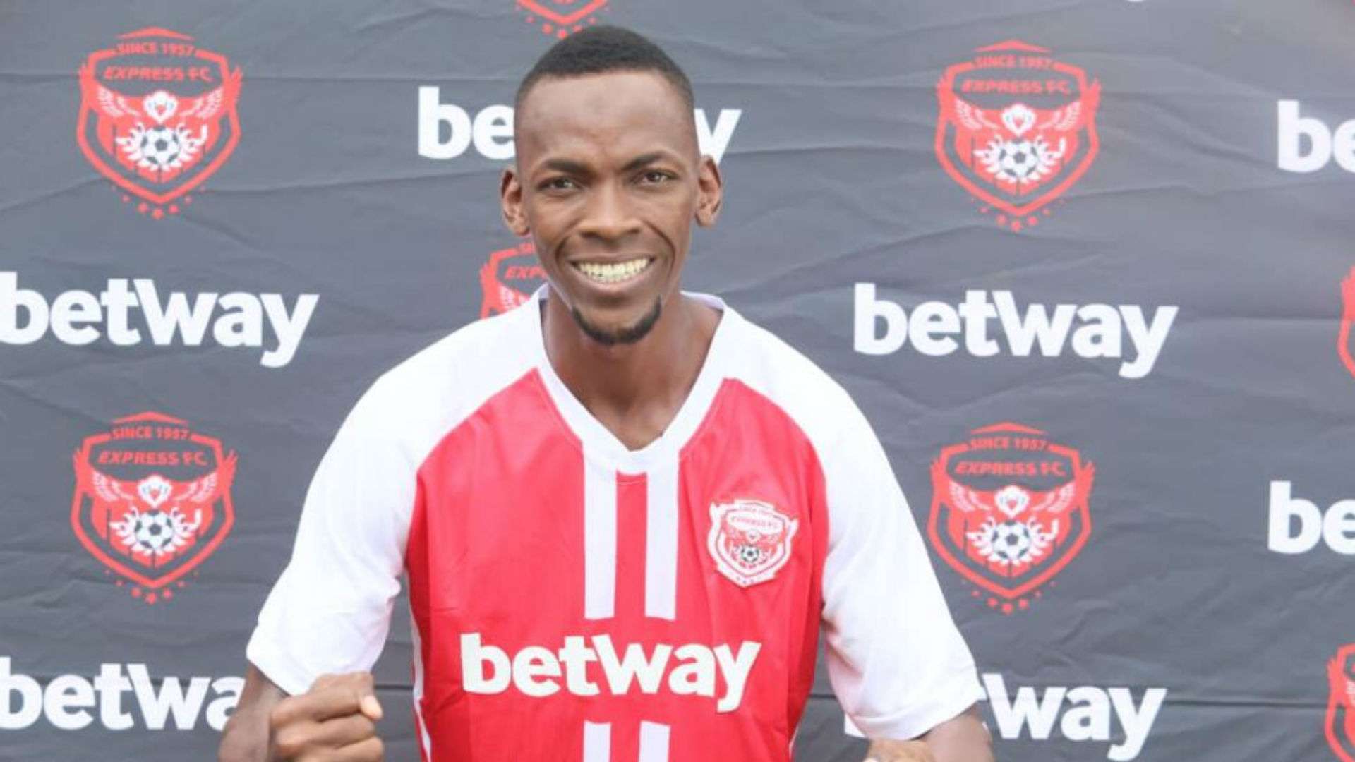 Mustapha Kiragga signs for Express FC