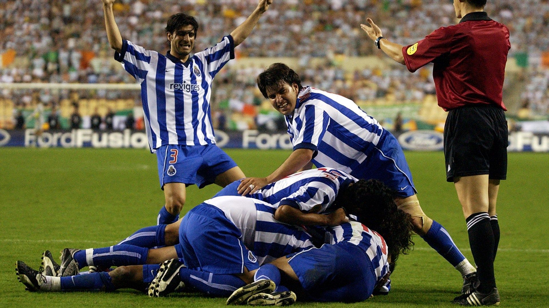 Porto-Celtic-Europa-League-final-2003