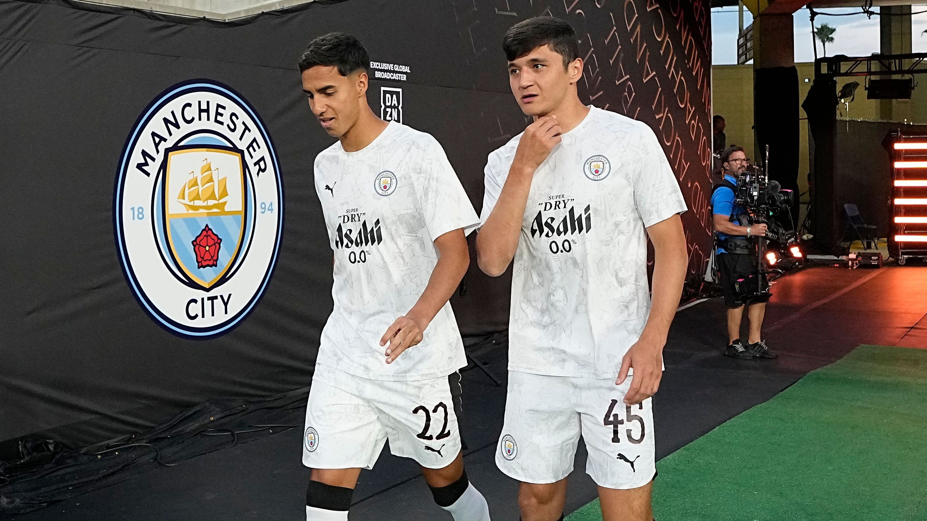 Vitor Reis Abdukodir Khusanov Manchester City 2025