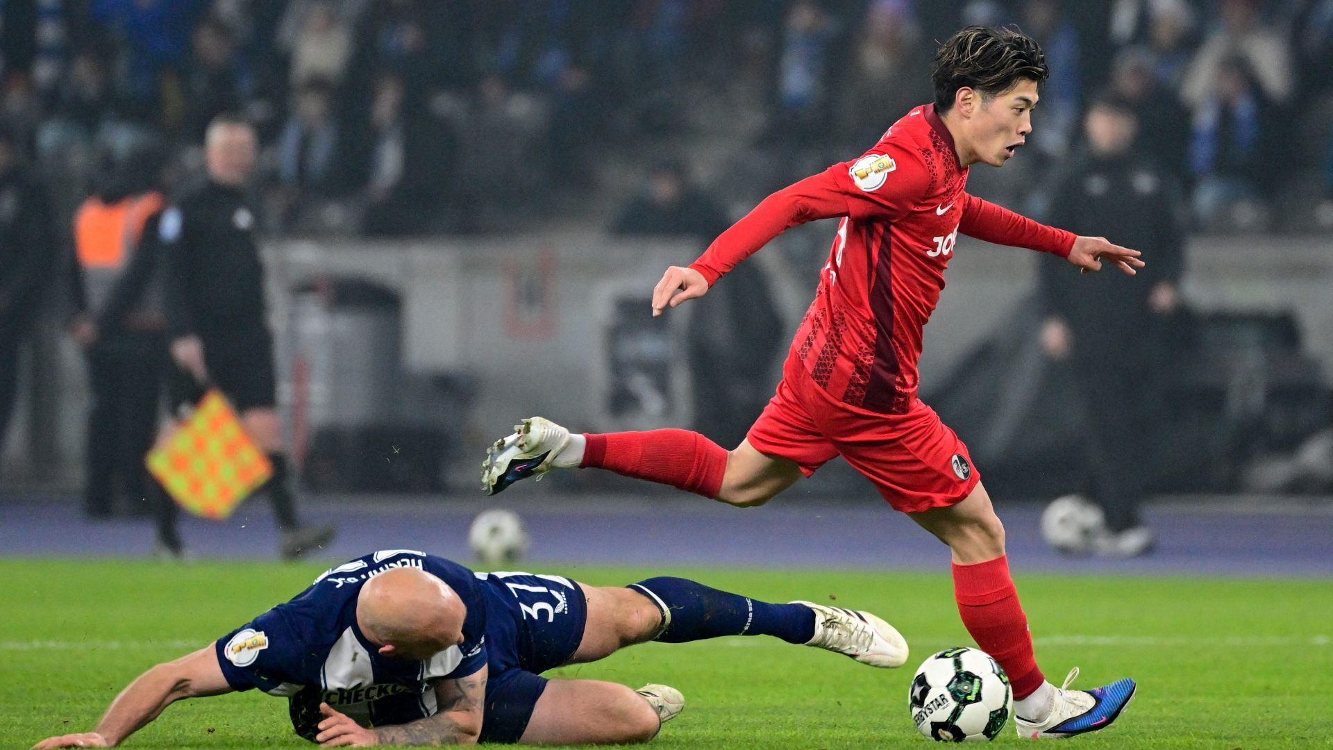 Yuito Suzuki Freiburg DFB Pokal