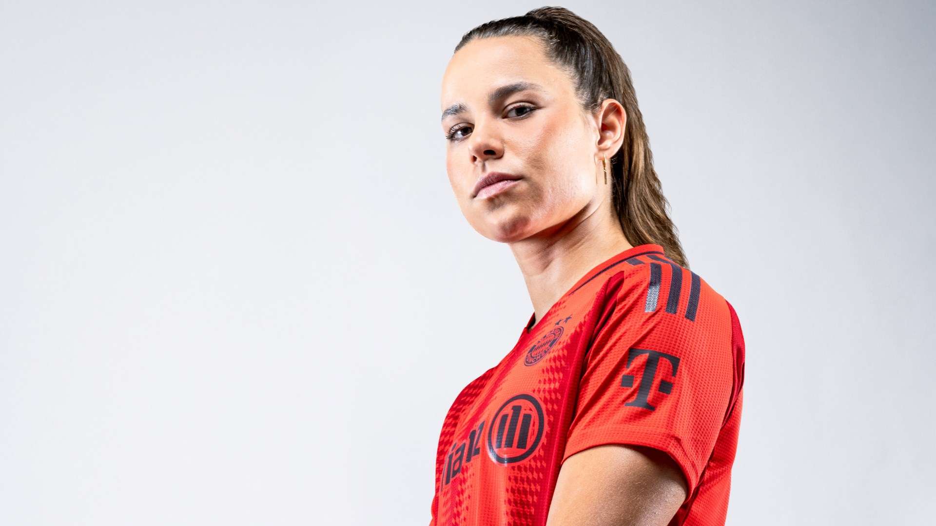 Lena Oberdorf Bayern Munich 2024-25