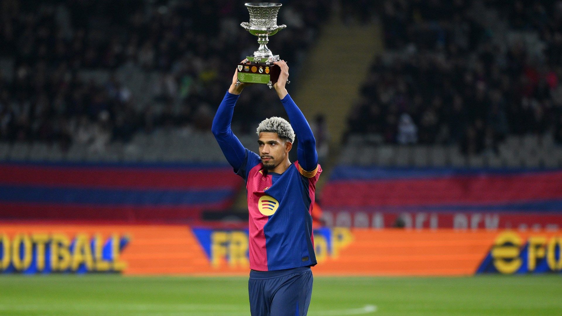 Ronald Araujo Barcelona 2025