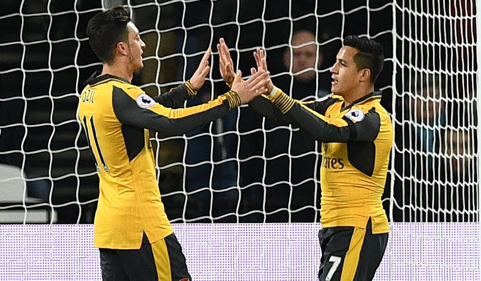 Mesut Ozil & Alexis Sanchez