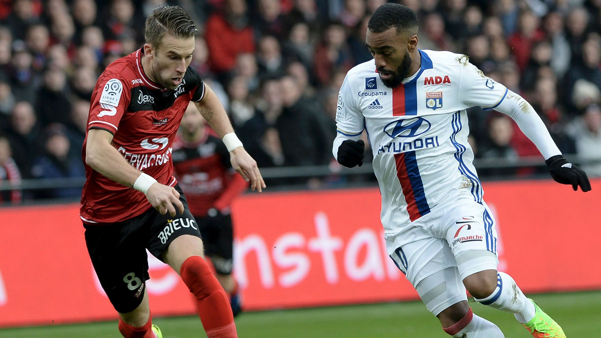 Alexandre Lacazette Lucas Deaux Guingamp Lyon Ligue 1 11022017