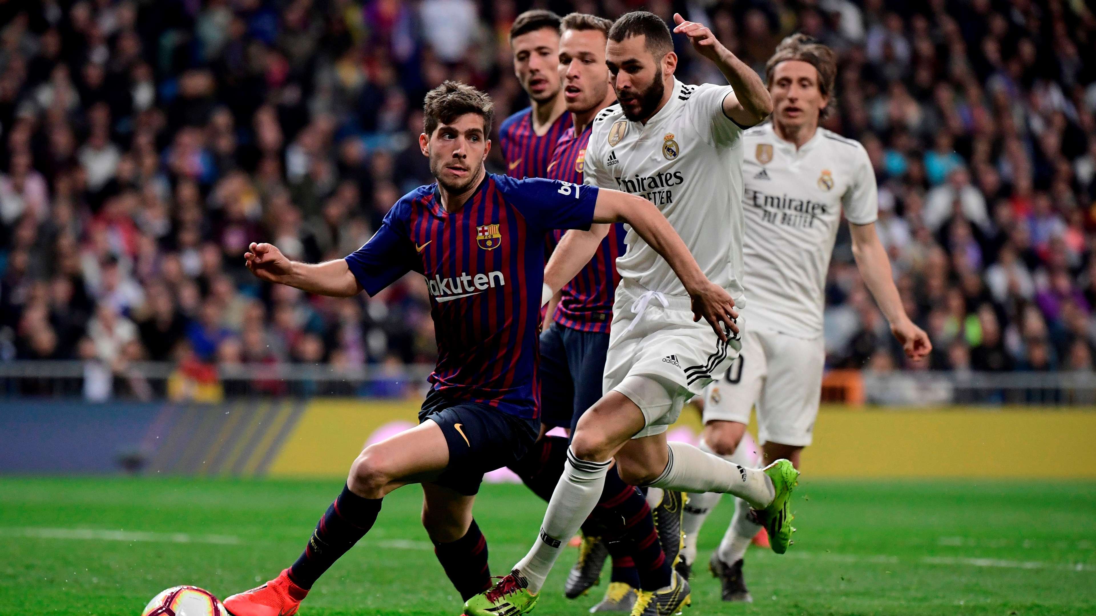 Sergi Roberto Karim Benzema Real Madrid Barcelona LaLiga 02032019