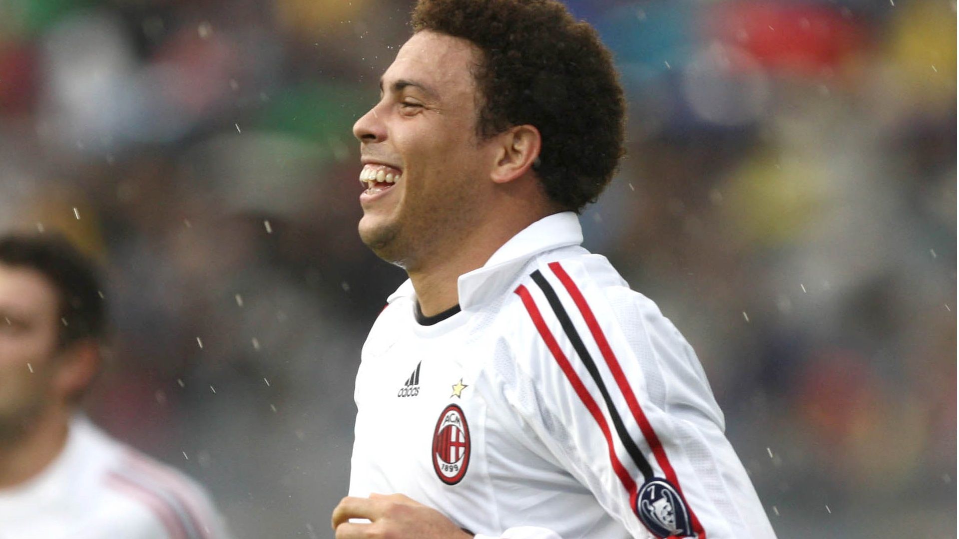 Ronaldo Nazario Fenomeno, Milan