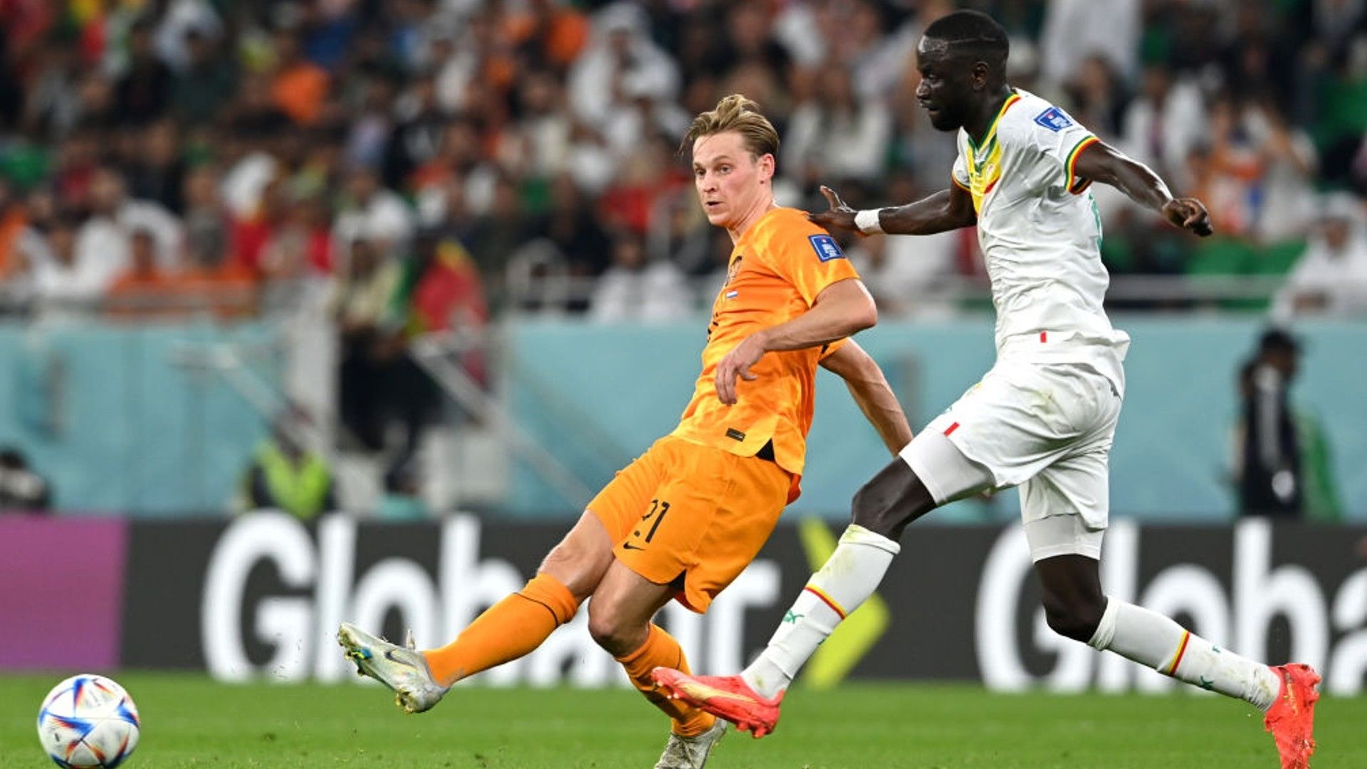 Cheikhou Kouyate amd Frenkie de Jong. 