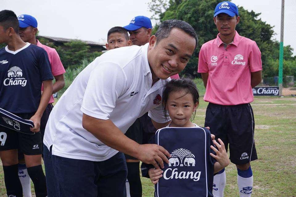 "ช้าง โมบาย ฟุตบอล ยูนิต"