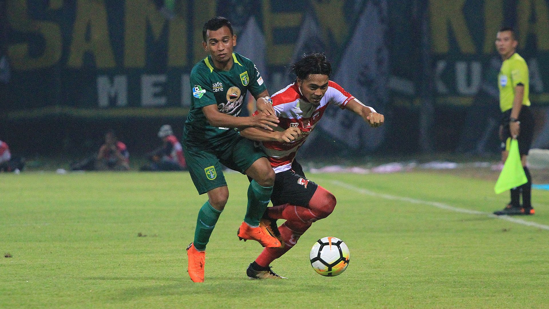 Andik Rendika Rama - Madura United & Irfan Jaya - Persebaya Surabaya