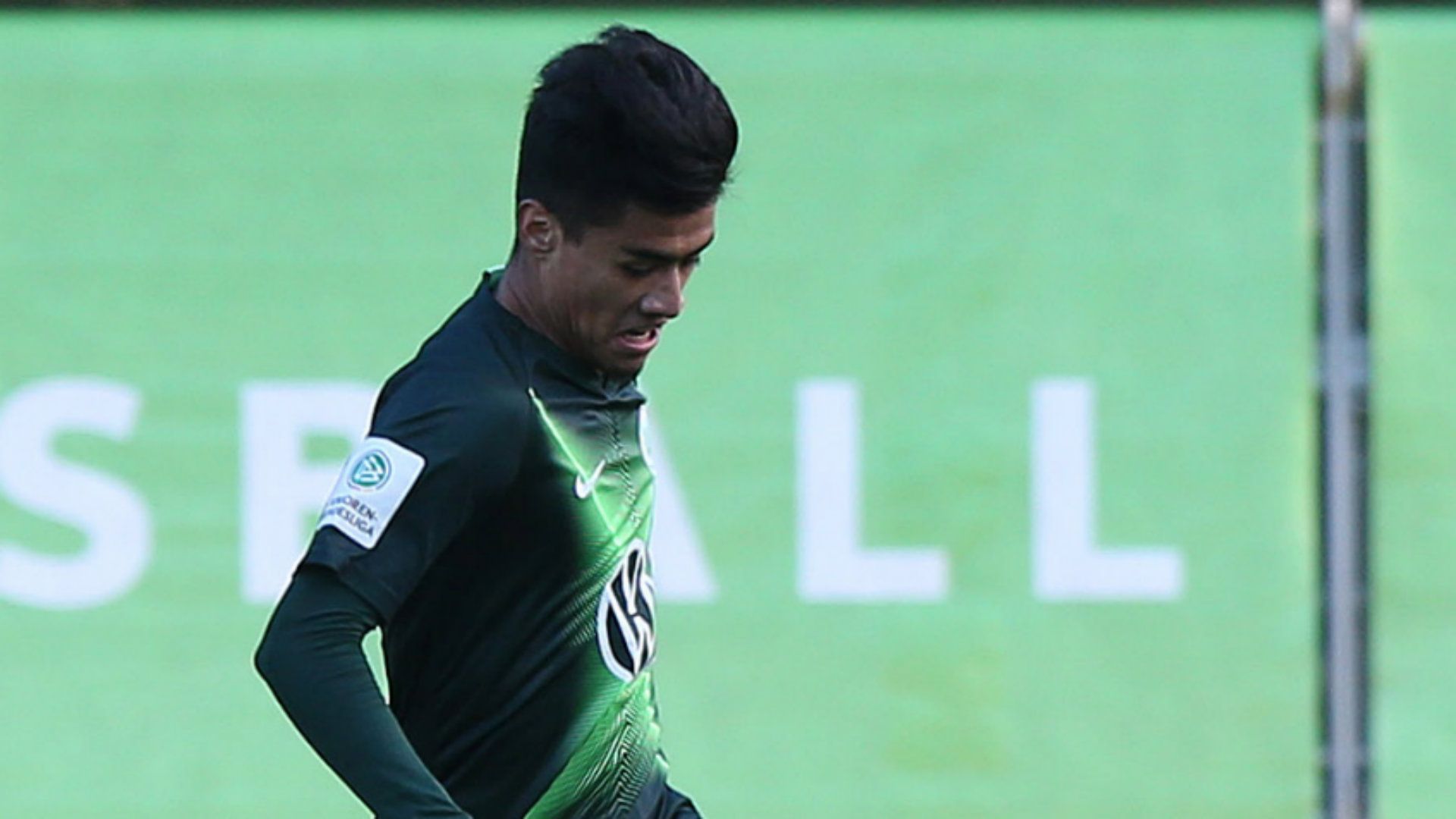 Ulysses Llanez Wolfsburgo 110220