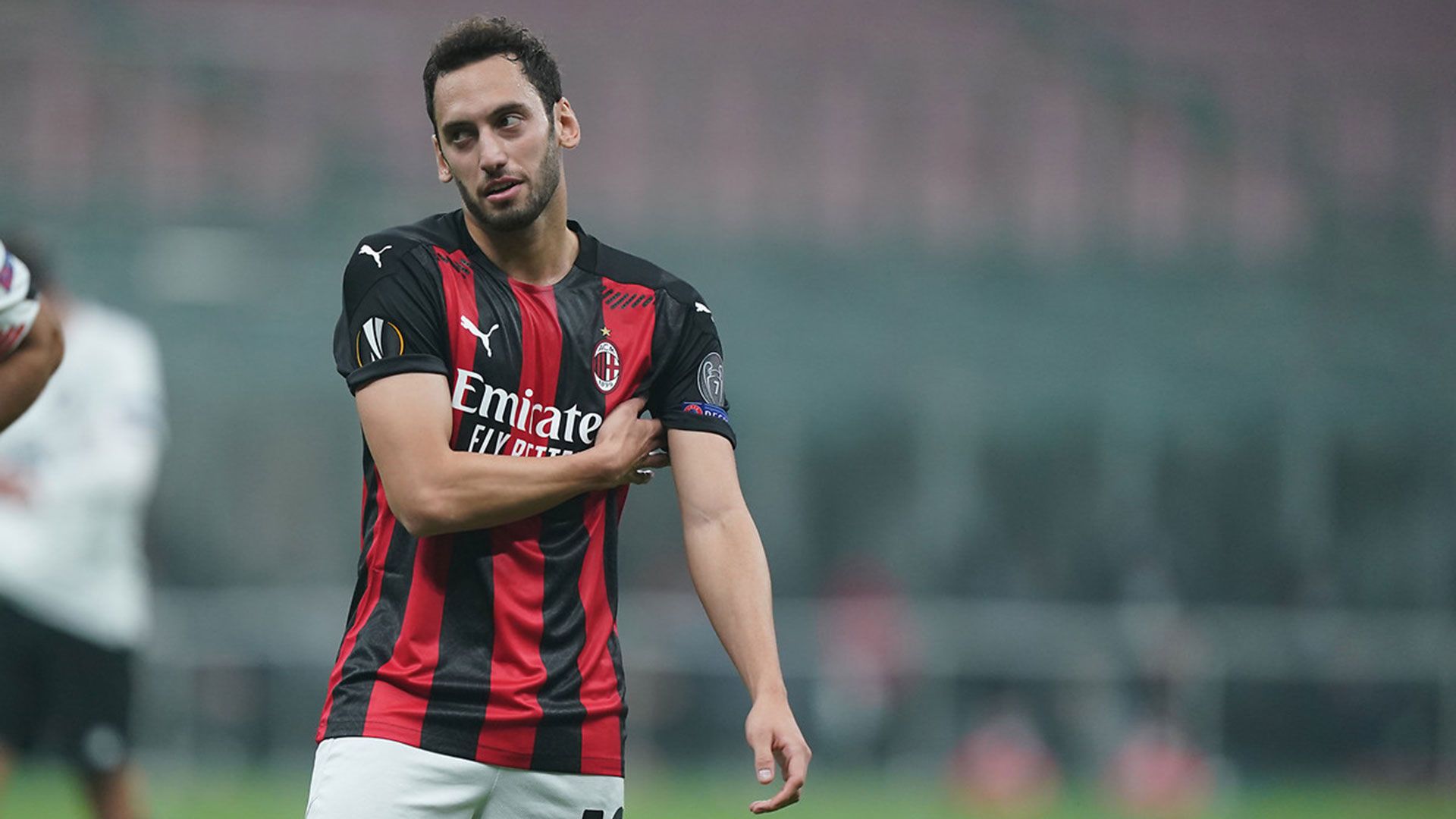 Hakan Calhanoglu Milan 11152020