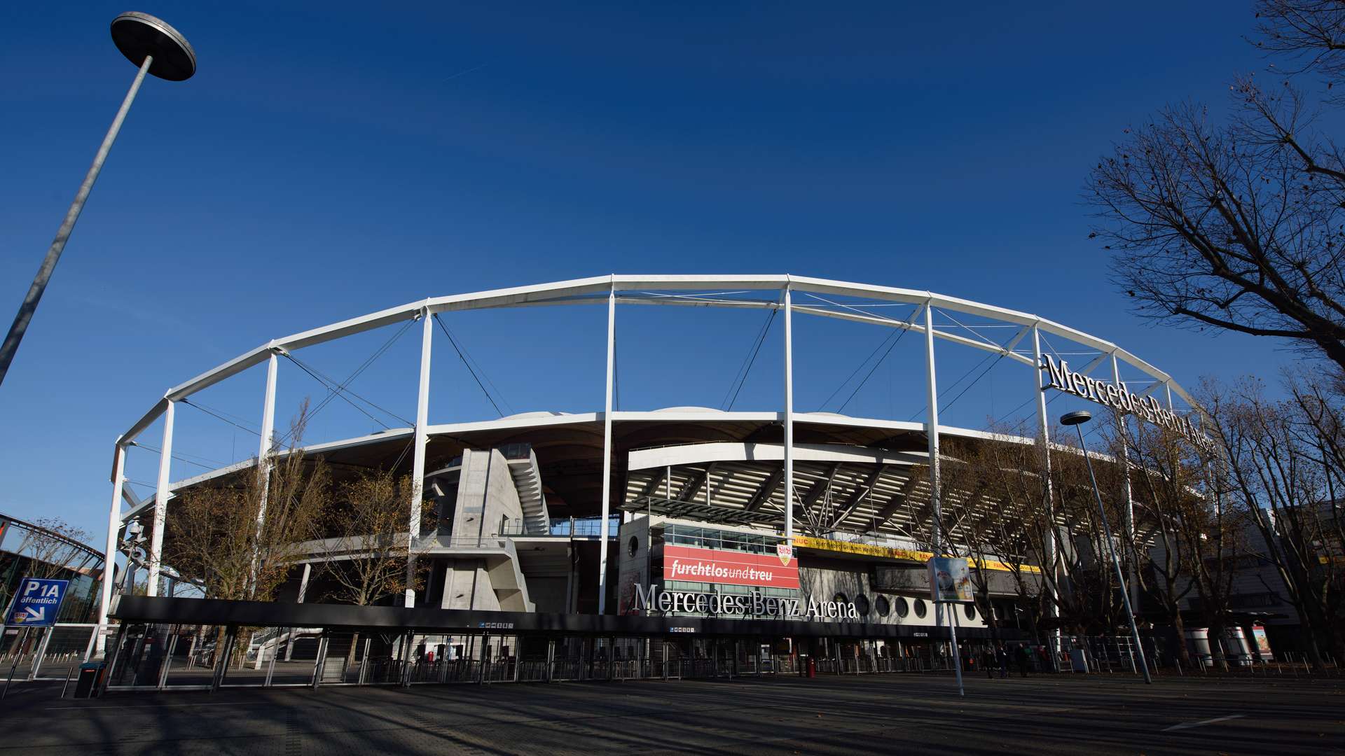 Mercedes-Benz-Arena-2311201