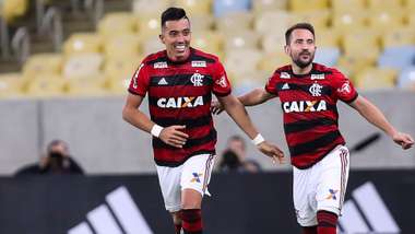 Fernando Uribe Everton Ribeiro Flamengo Grêmio Brasileirão Série A 21112018
