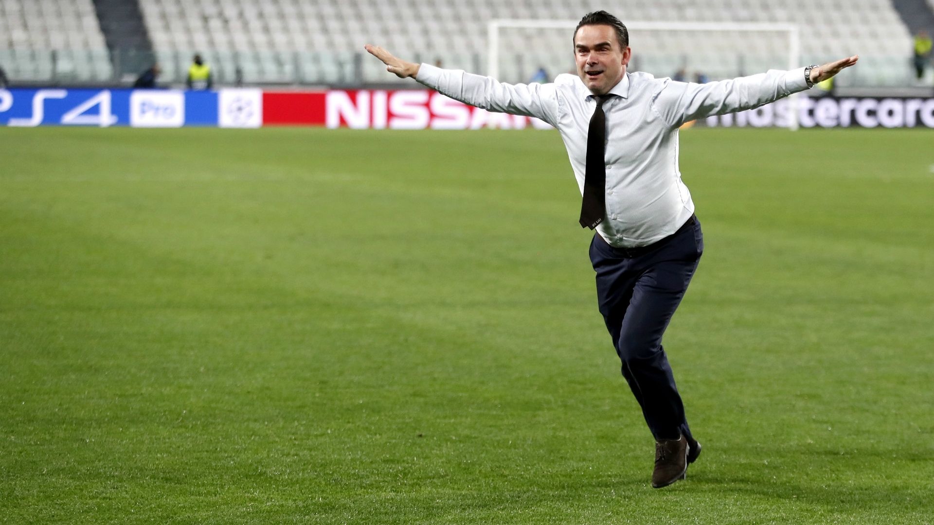 Marc Overmars Ajax 04162019