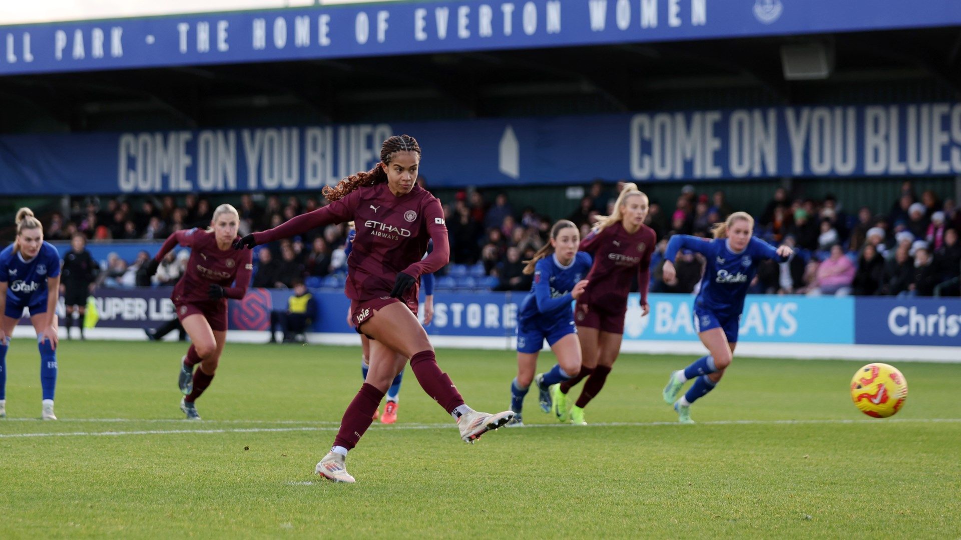 Mary Fowler Man City Women 2024-25