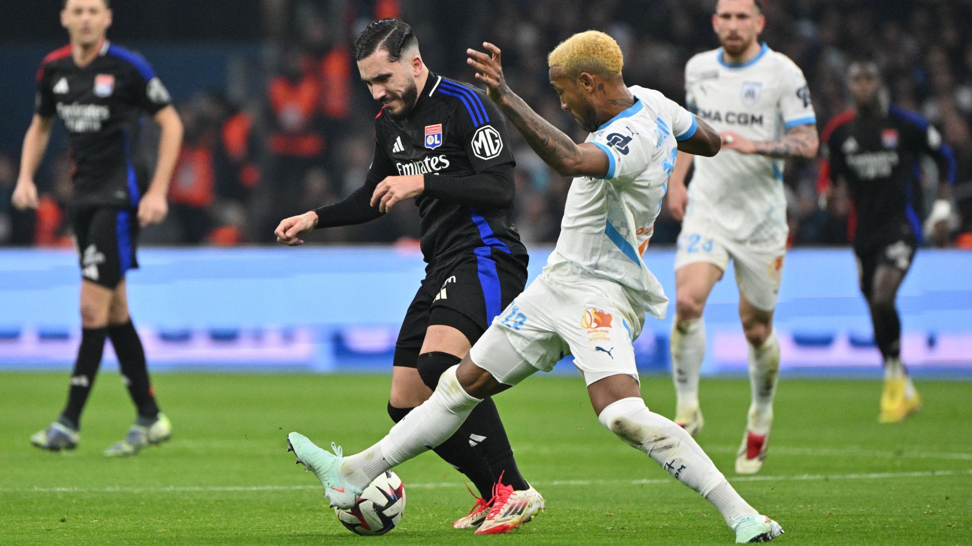 RAYAN CHERKI OLYMPIQUE LYON 