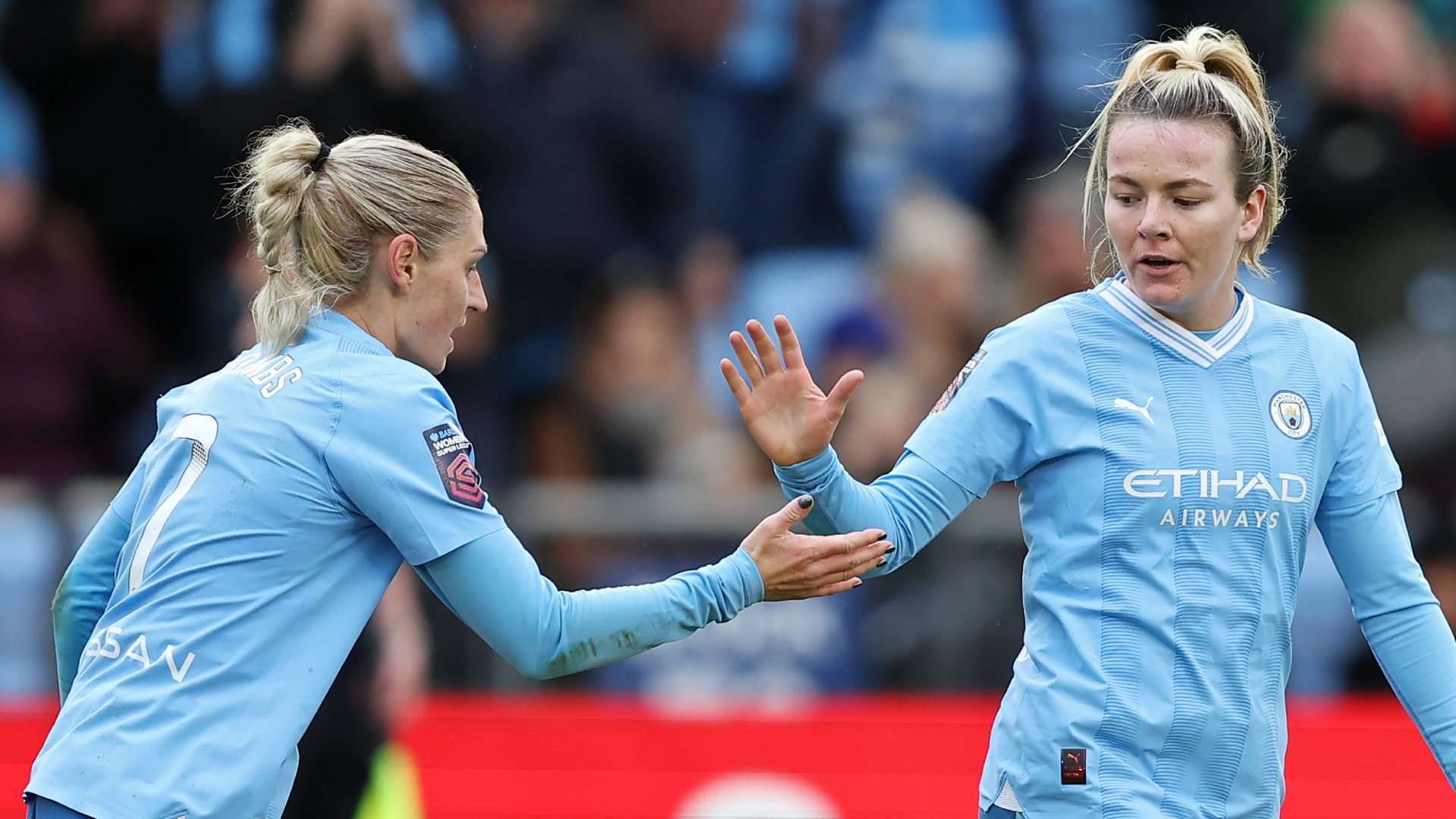 Lauren Hemp Laura Coombs Manchester City 2023-24