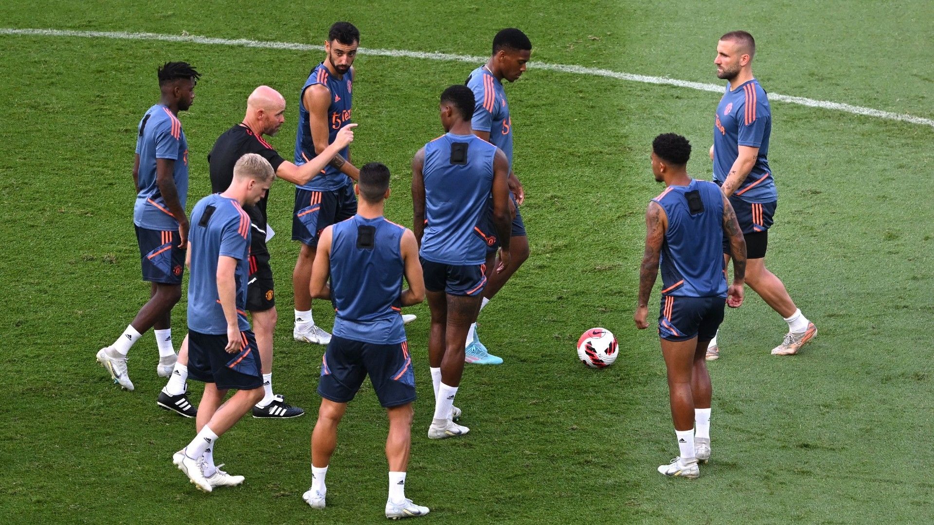 Ten-Hag-Shaw-Man-Utd