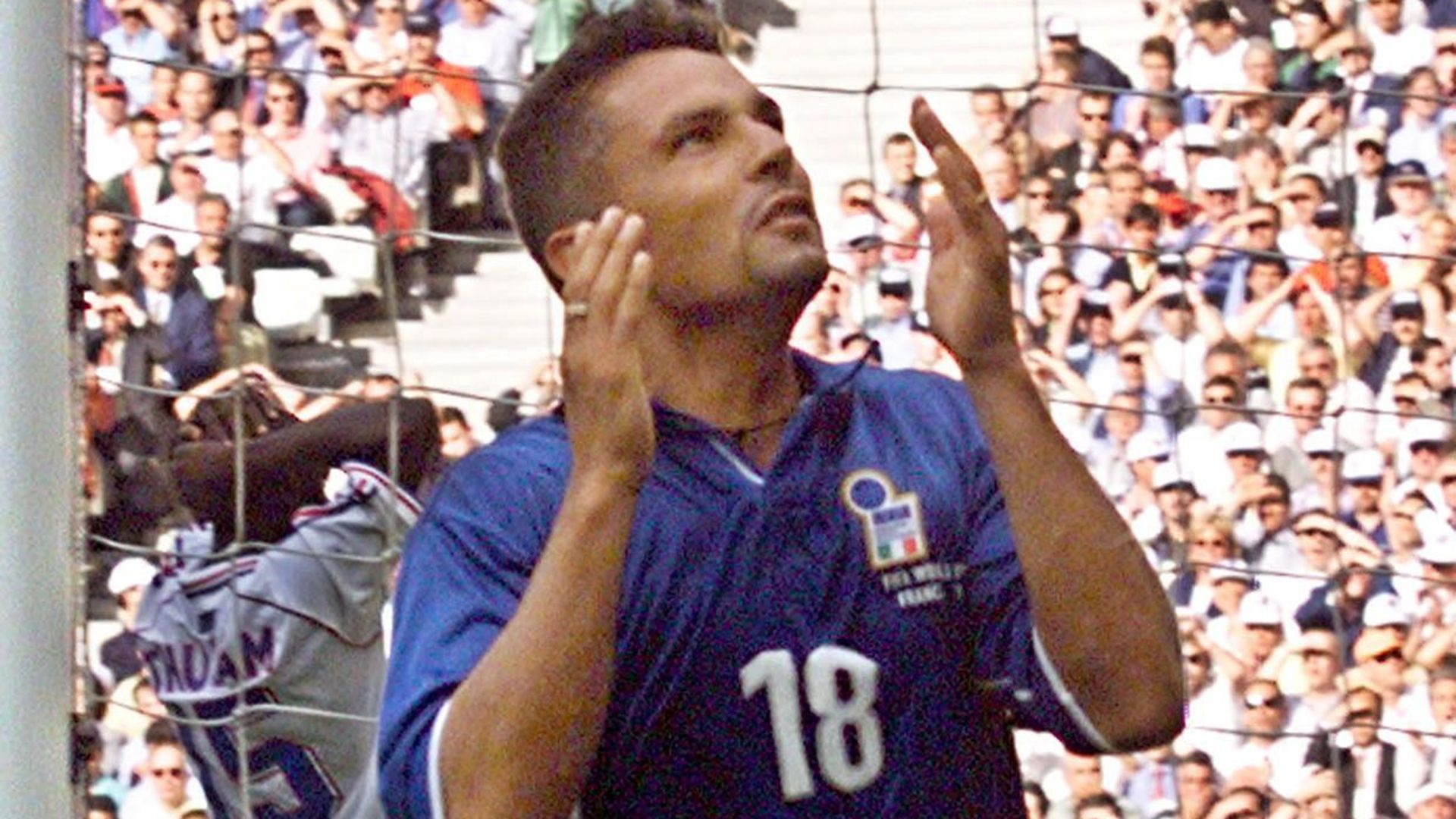 Buon compleanno Roby: i 50 anni di Baggio in 50 scatti