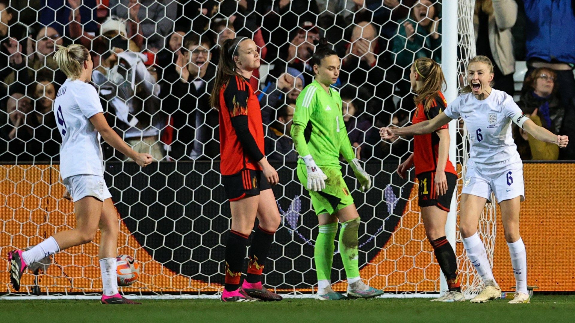 Leah Williamson celebrates