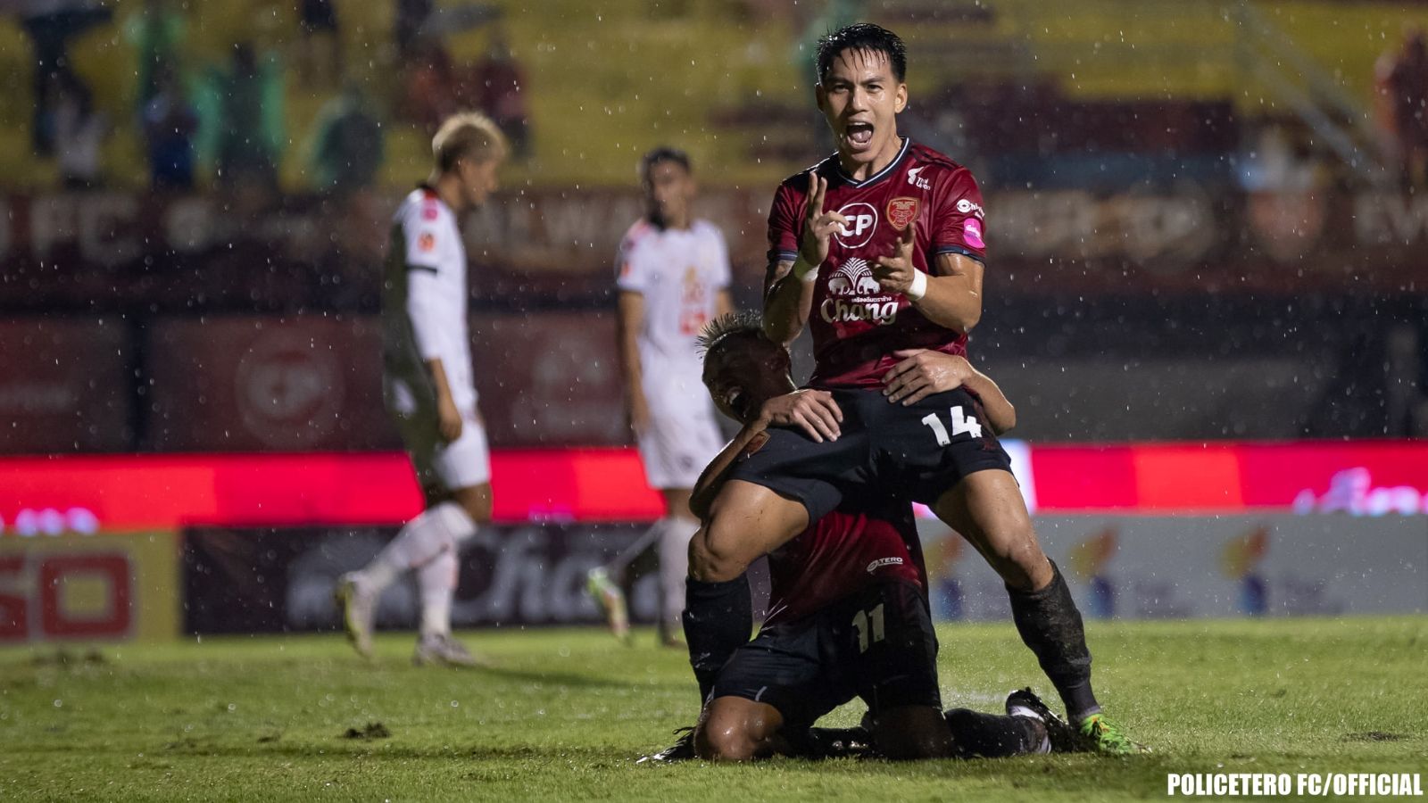 ธีรเทพ วิโนทัย