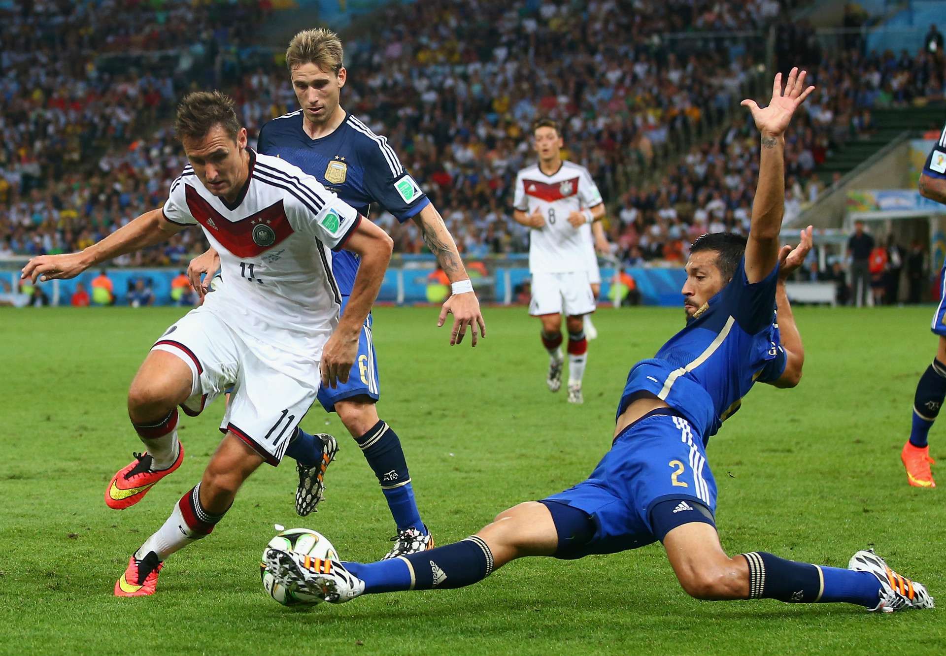 MIROSLAV KLOSE GERMANY EZEQUIEL GARAY ARGENTINA 2014 WORLD CUP FINAL 07132014