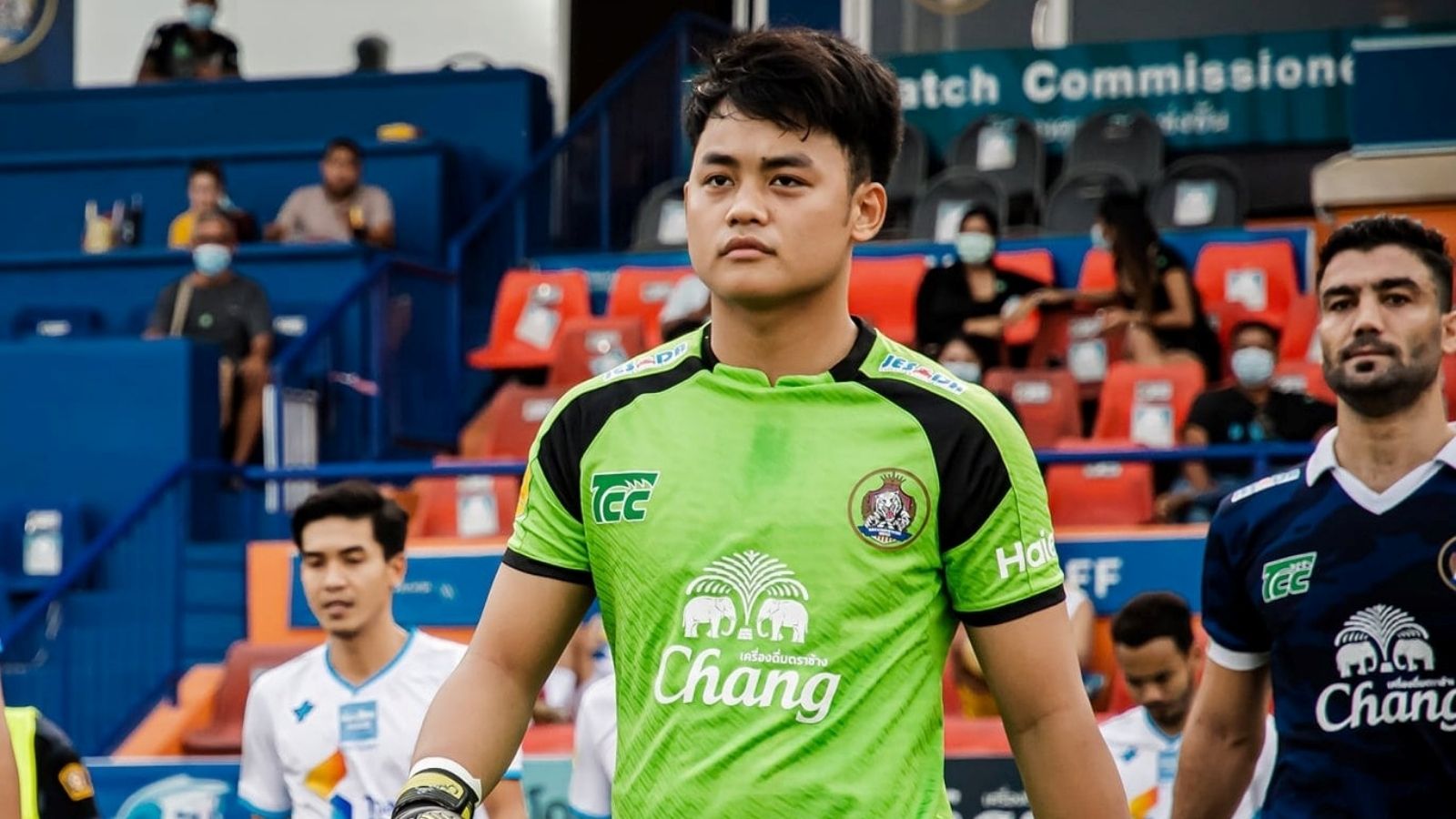 นพพล ละครพล