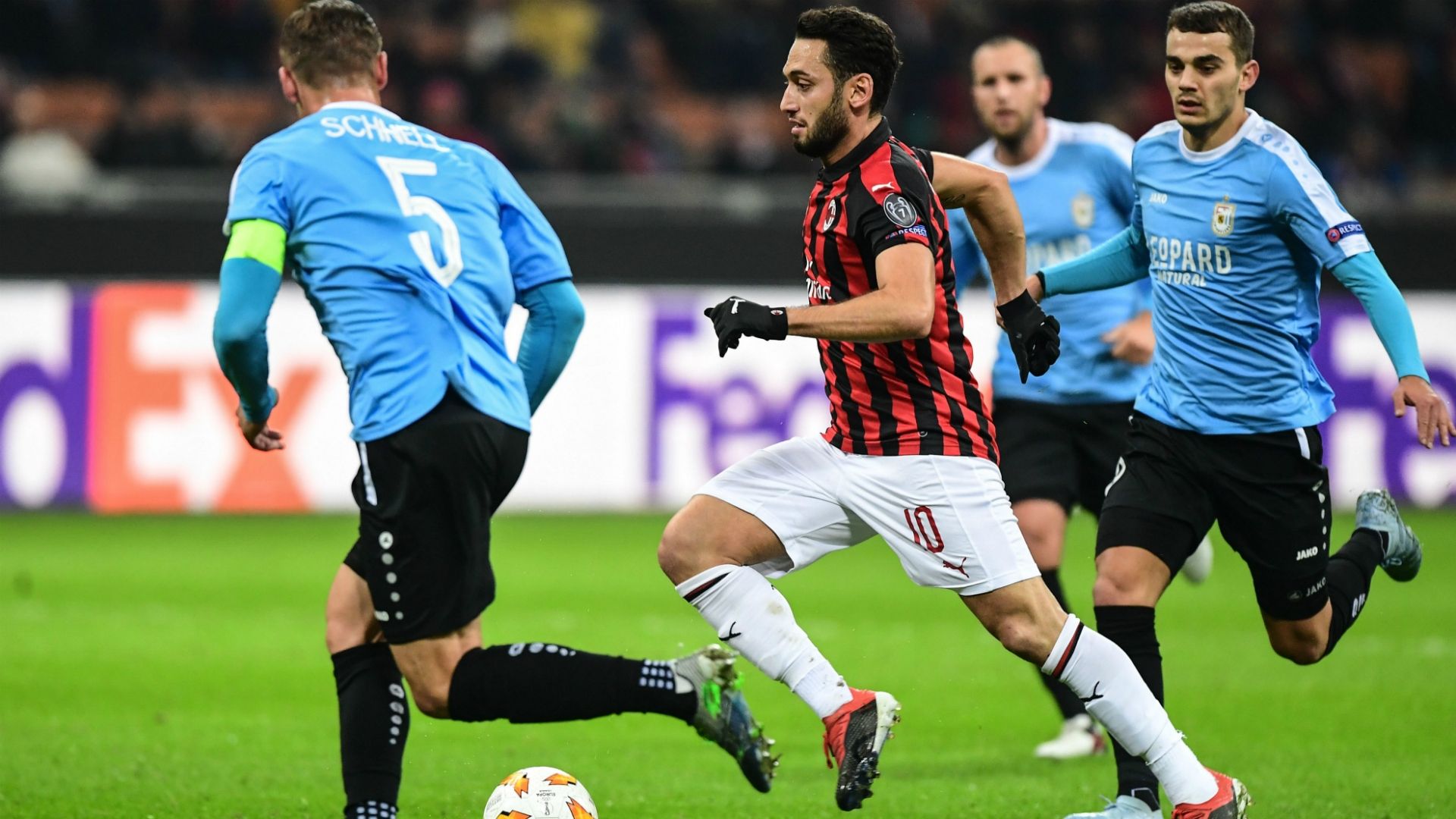 Hakan Calhanoglu Milan Dudelange Europa League