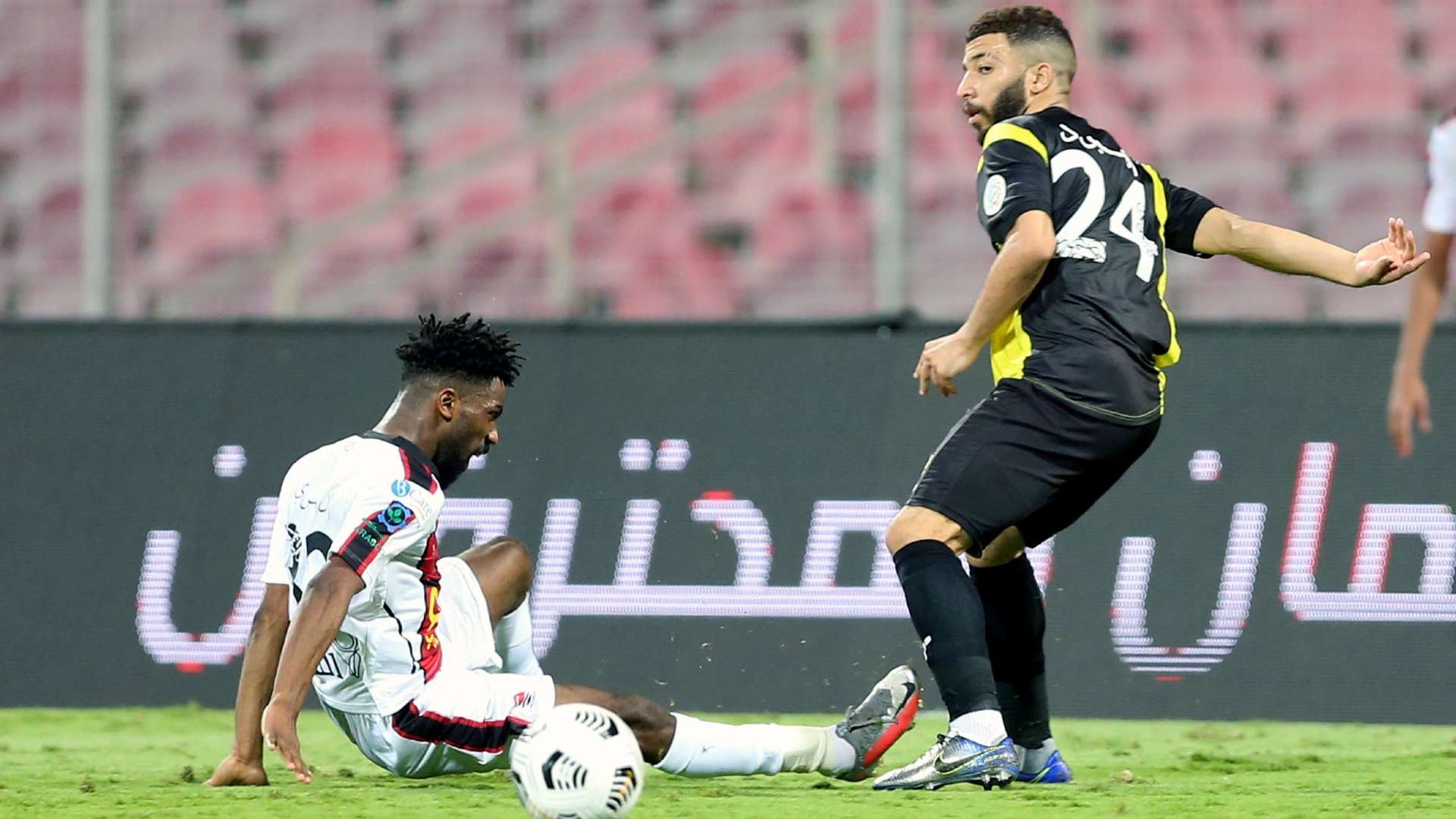 Abdulrahman Alobud (R) Mohammed Al Dosari (L) Al Ittihad Al Raed SPL 21.12.2020