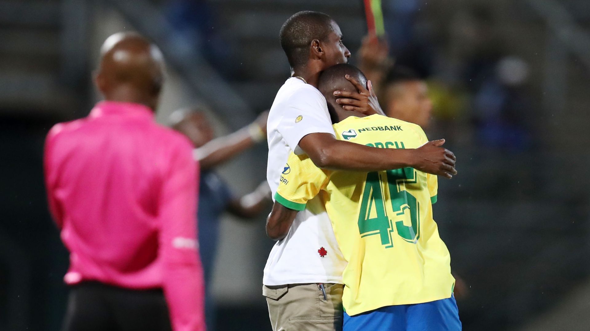 Thembinkosi Lorch and Rhulani Mokwena of Mamelodi Sundowns