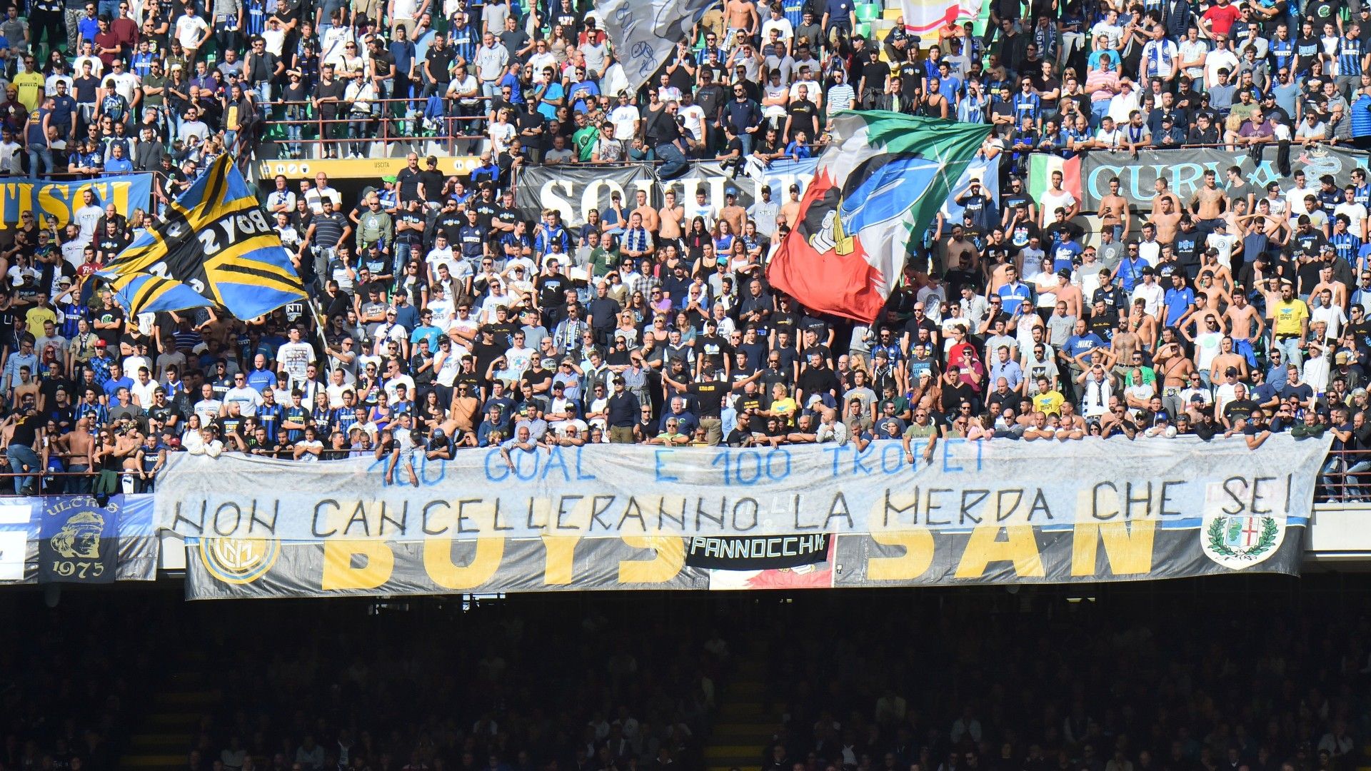 Inter fans against Icardi