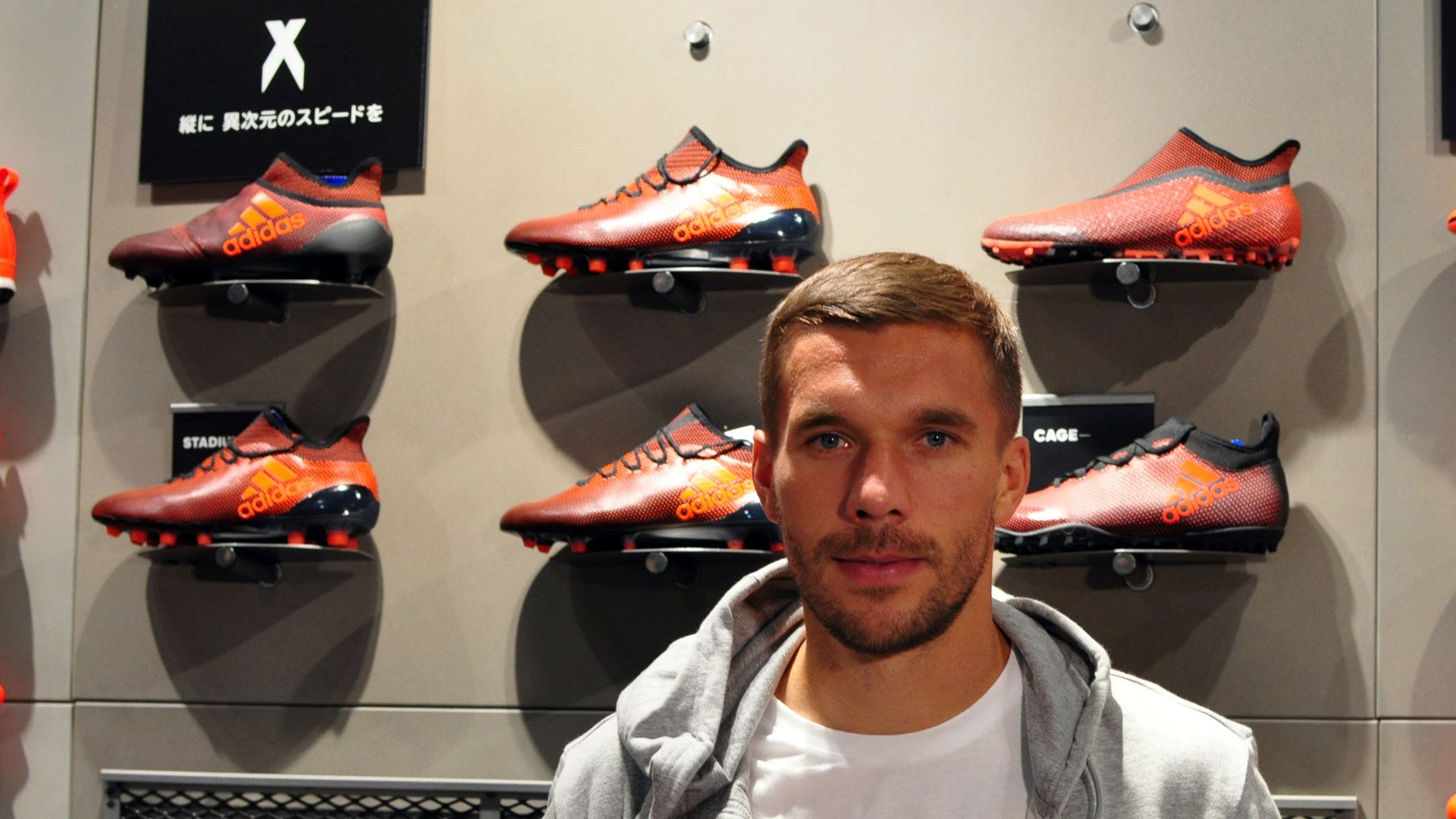 2017-10-25-podolski-02