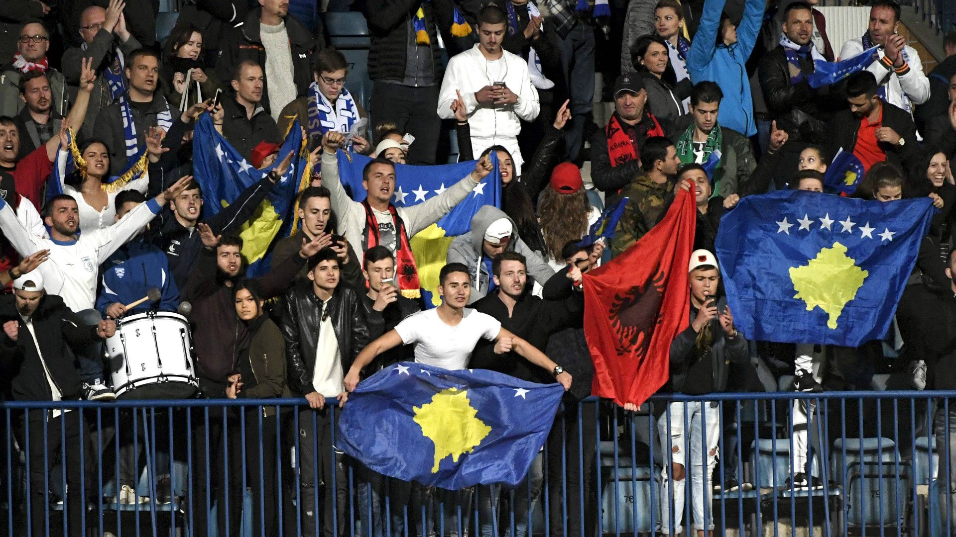 Kosovo Fans WCQ 05092016