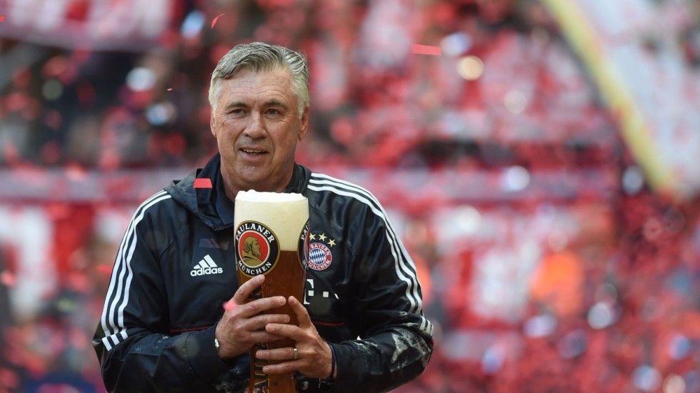 Carlo Ancelotti Bayern München with beer
